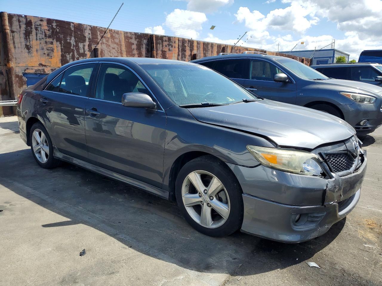 2011 Toyota Camry Se Gray vin: 4T1BF3EK7BU648221