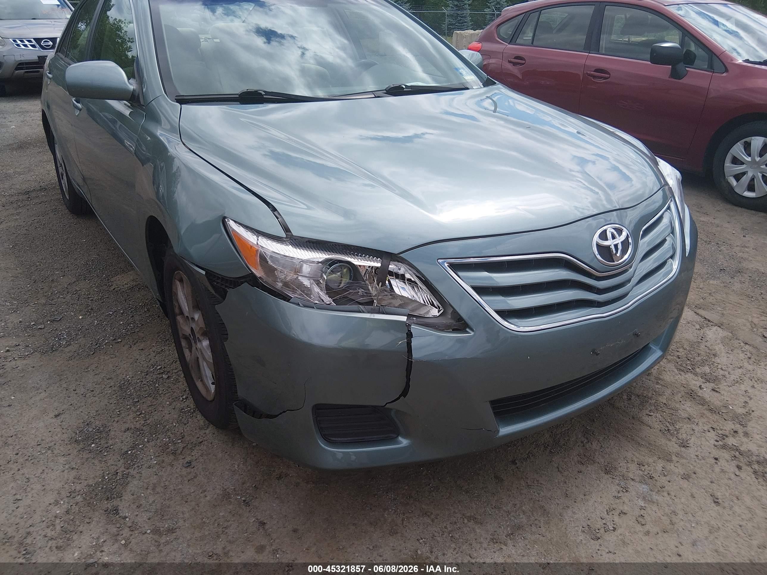 2011 Toyota Camry Le Зеленый vin: 4T1BF3EK7BU657517