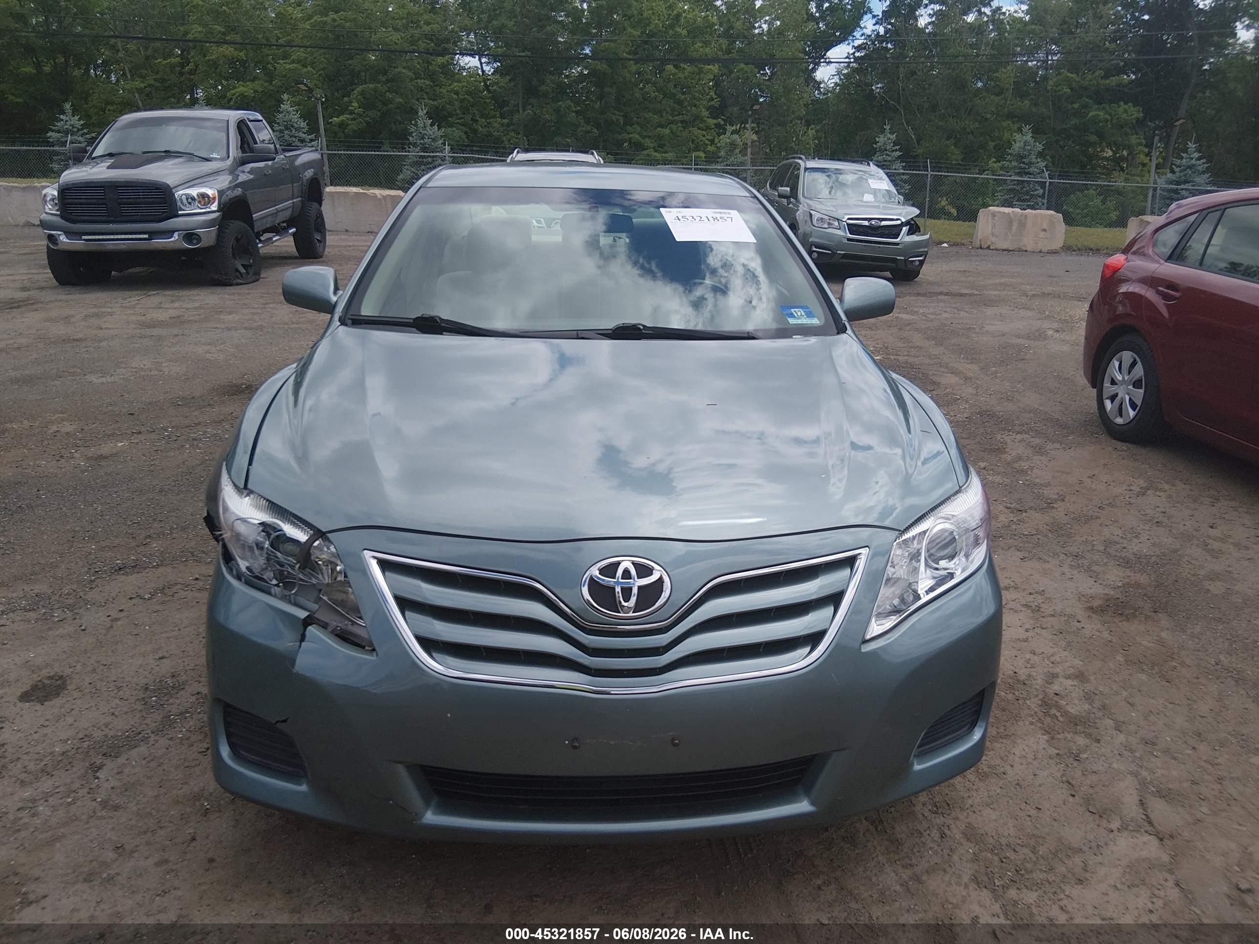 2011 Toyota Camry Le Зеленый vin: 4T1BF3EK7BU657517