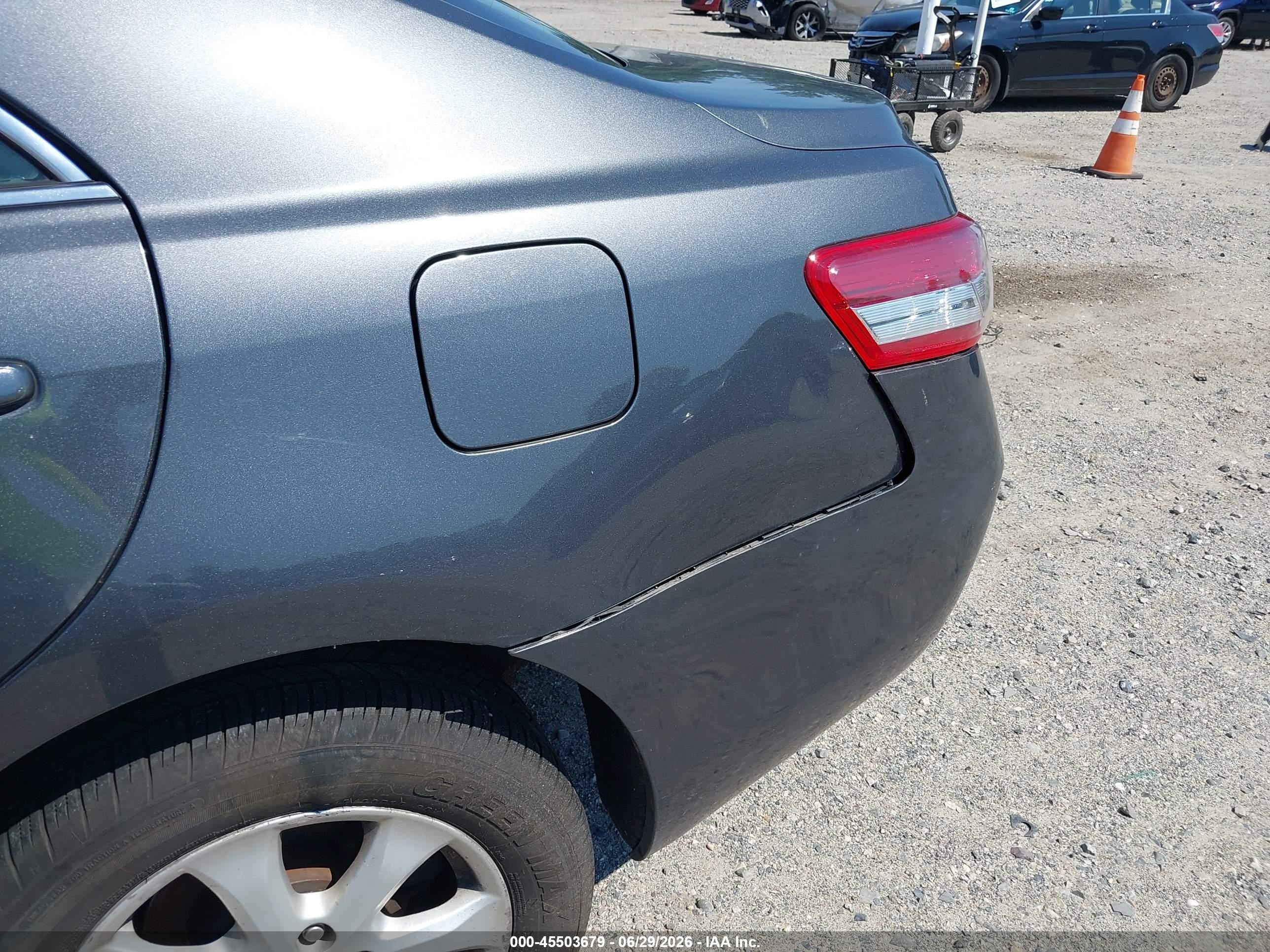2011 Toyota Camry Le Gray vin: 4T1BF3EK7BU669604