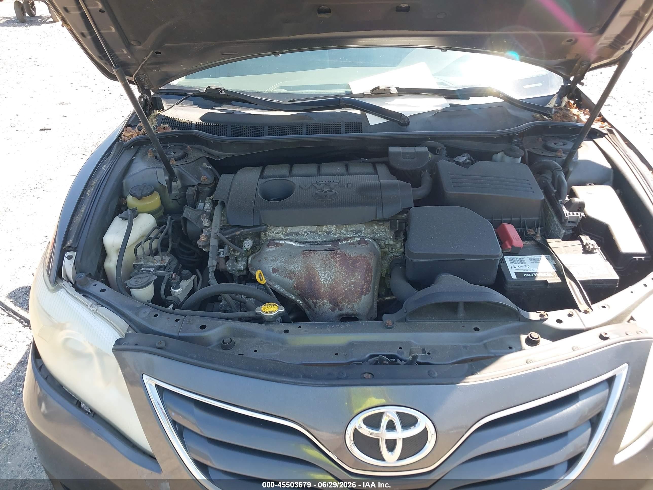 2011 Toyota Camry Le Gray vin: 4T1BF3EK7BU669604