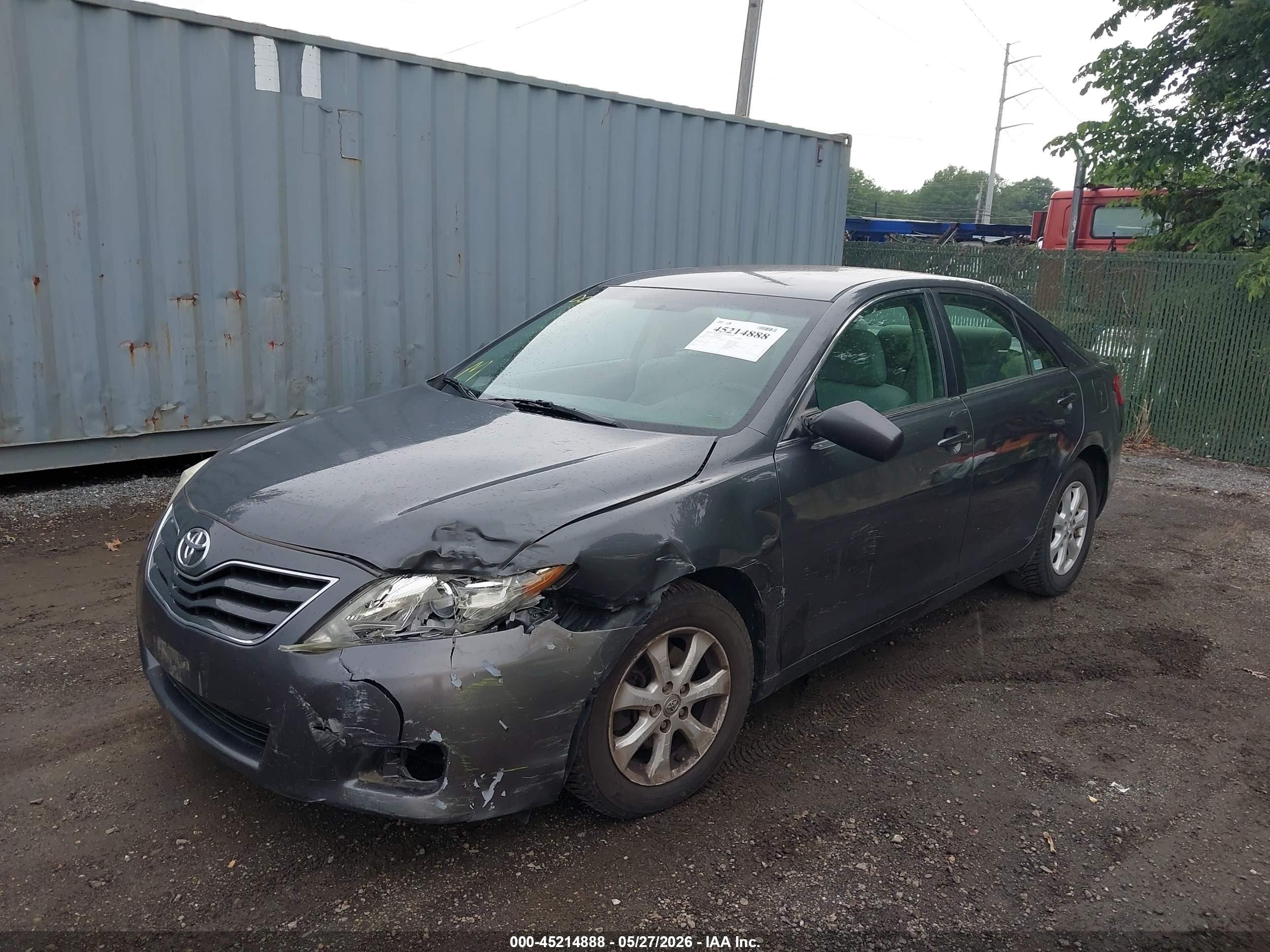 2011 Toyota Camry Le Gray vin: 4T1BF3EK7BU669960