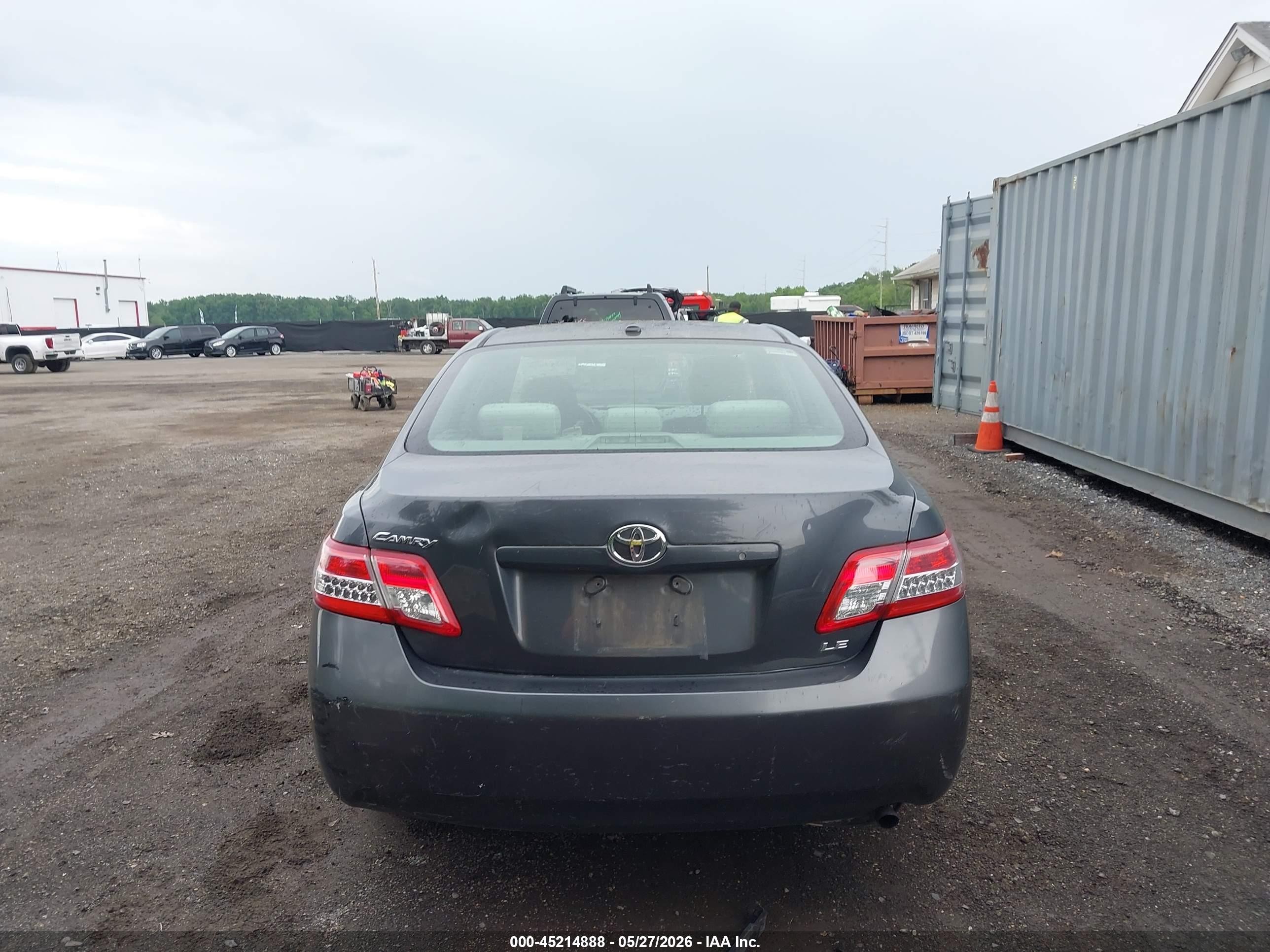 2011 Toyota Camry Le Gray vin: 4T1BF3EK7BU669960