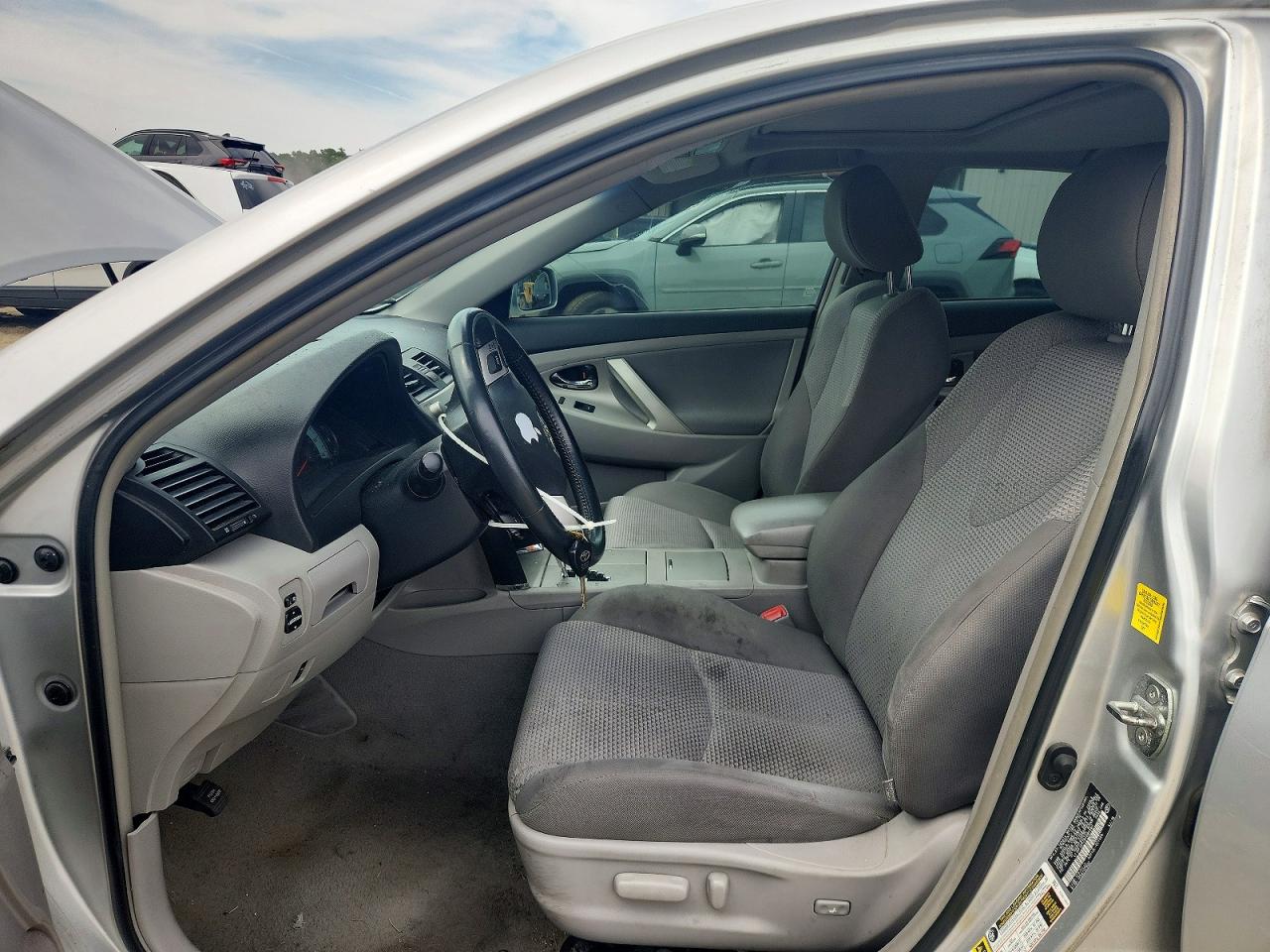 2011 Toyota Camry Silver vin: 4T1BF3EK7BU680960