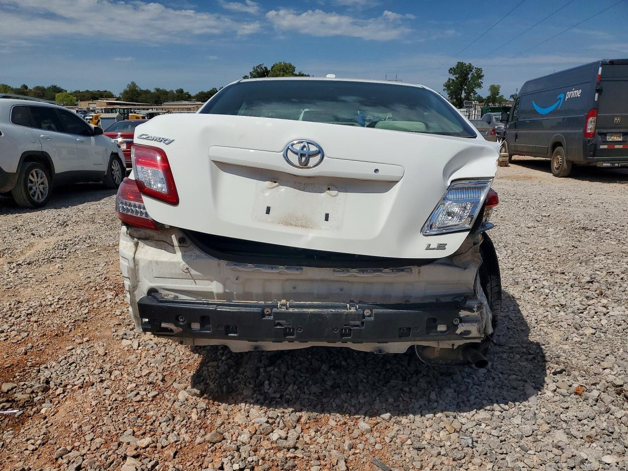 2011 Toyota Camry Le White vin: 4T1BF3EK7BU684328