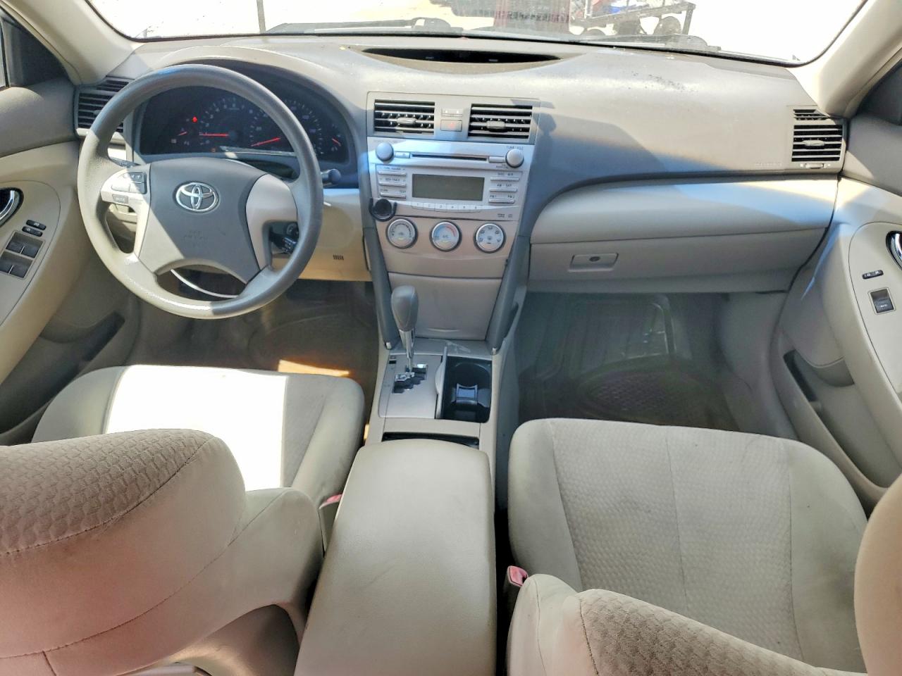 2011 Toyota Camry Le White vin: 4T1BF3EK7BU684328