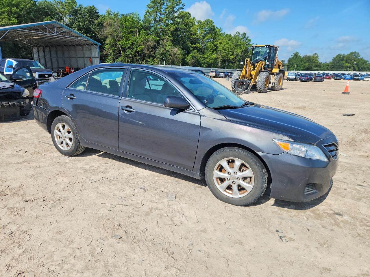 2011 Toyota Camry Le Gray vin: 4T1BF3EK7BU690808