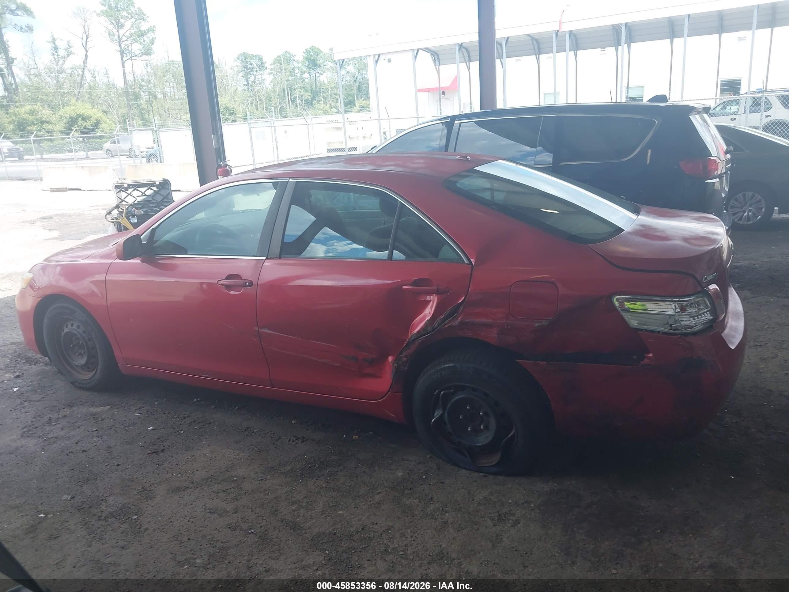 2011 Toyota Camry Le Red vin: 4T1BF3EK7BU691263