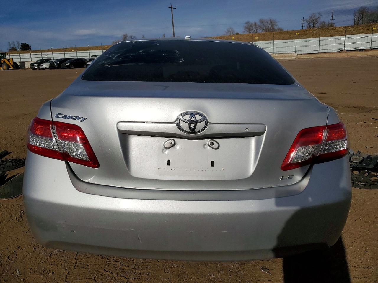 2011 Toyota Camry Base Silver vin: 4T1BF3EK7BU694583