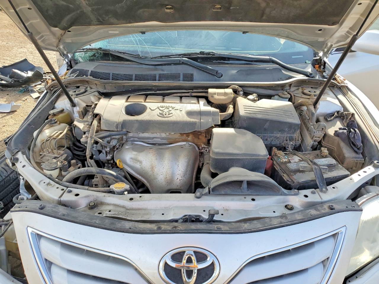 2011 Toyota Camry Base Silver vin: 4T1BF3EK7BU694583