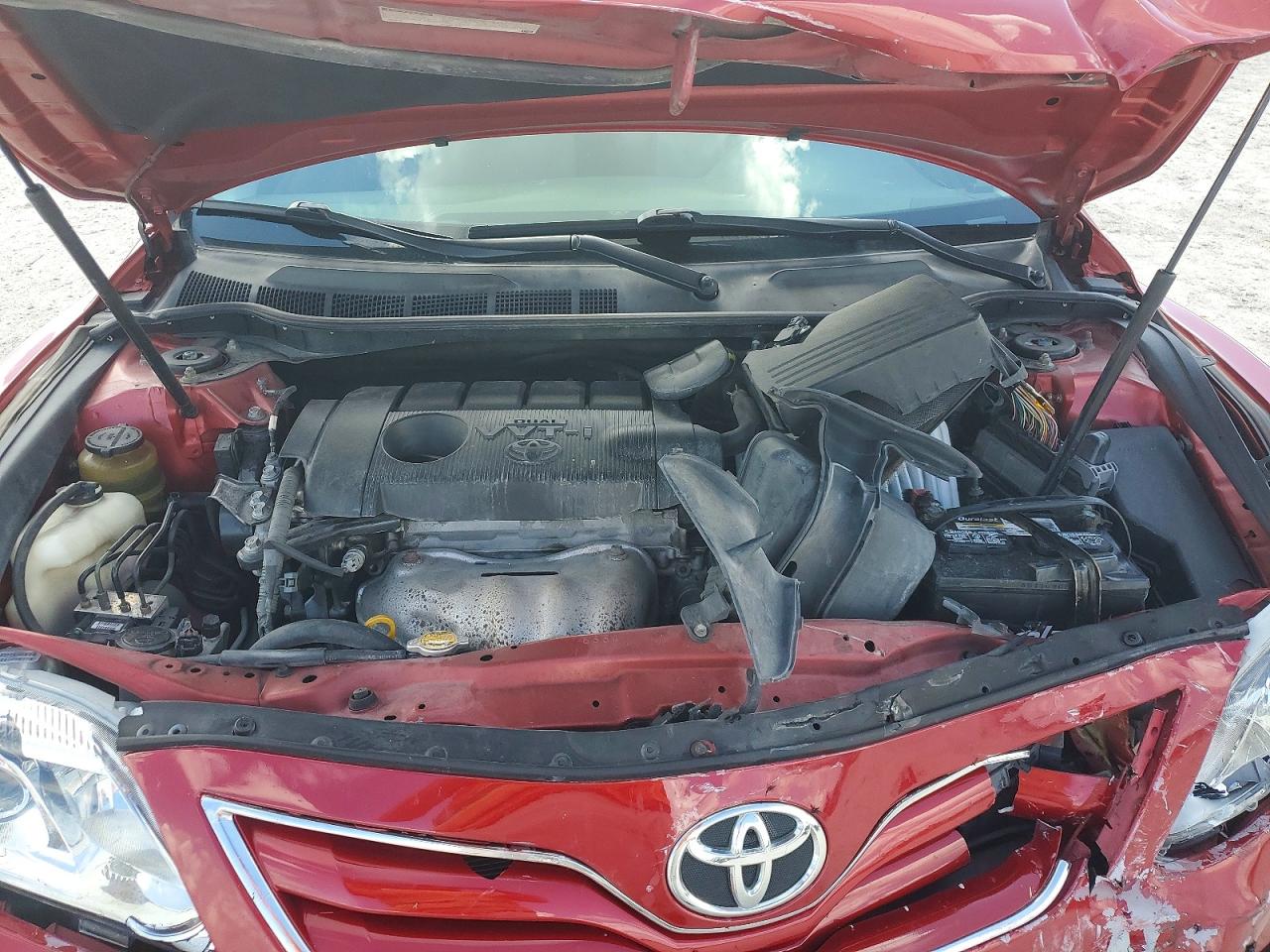 2011 Toyota Camry Le Red vin: 4T1BF3EK7BU696981