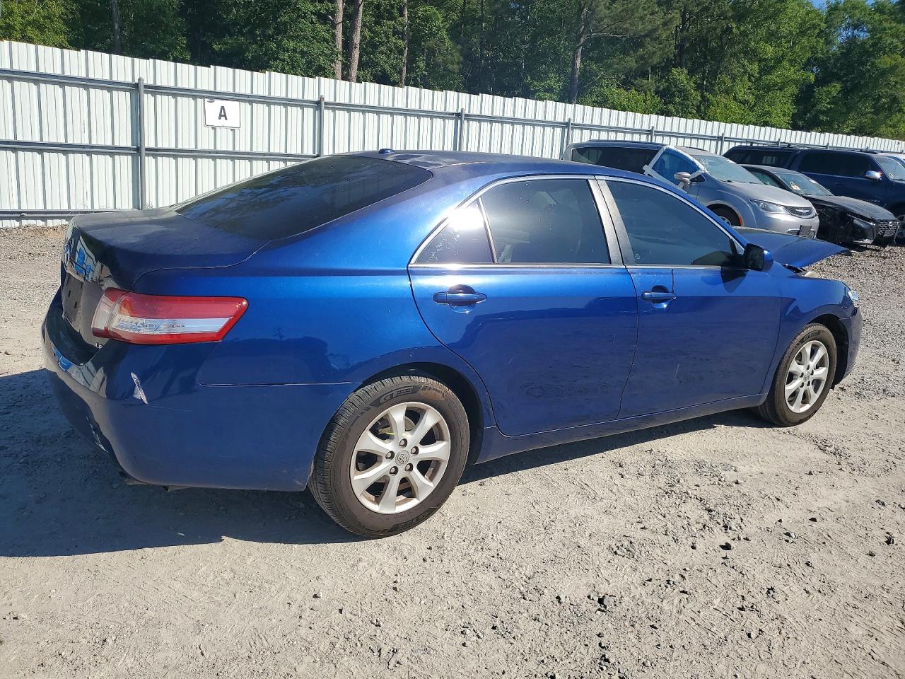 2011 Toyota Camry Le Blue vin: 4T1BF3EK7BU698410