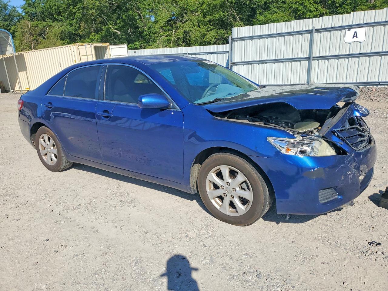 2011 Toyota Camry Le Blue vin: 4T1BF3EK7BU698410