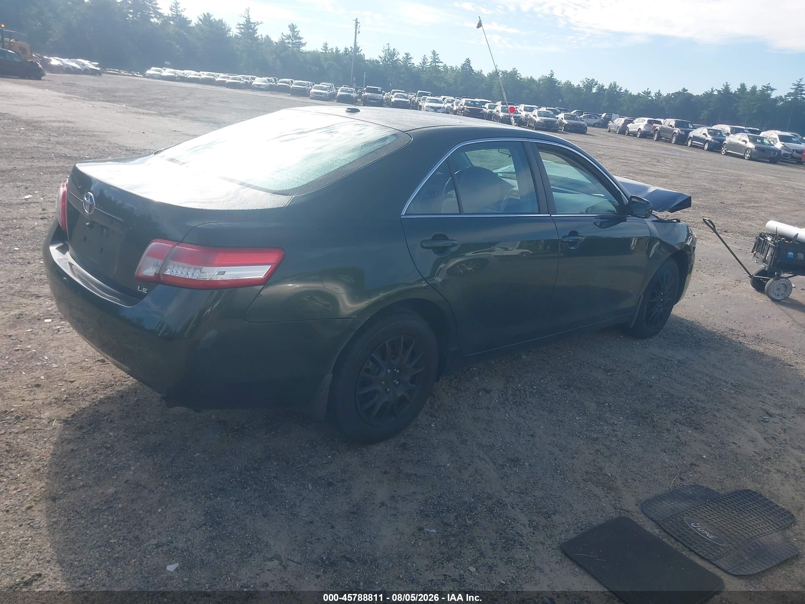 2011 Toyota Camry Le Green vin: 4T1BF3EK7BU706389