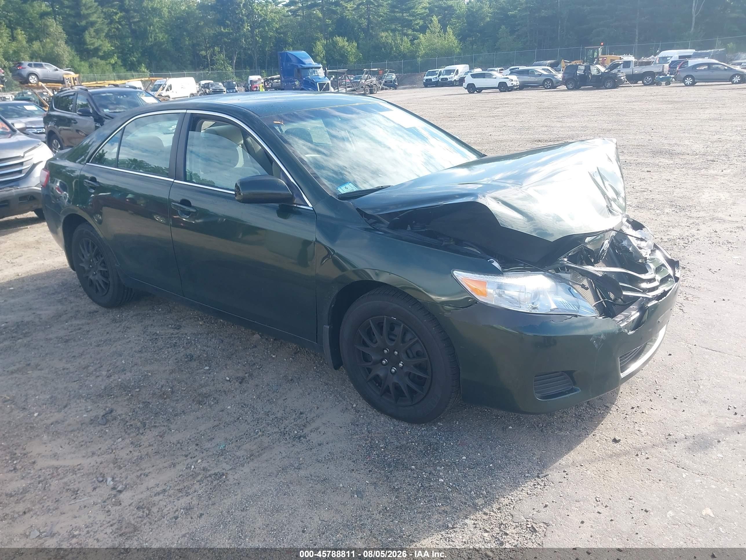 2011 Toyota Camry Le Green vin: 4T1BF3EK7BU706389