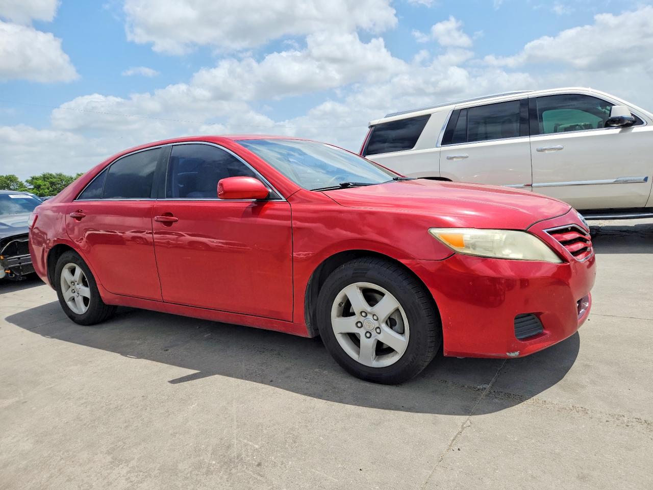 2011 Toyota Camry Le Red vin: 4T1BF3EK7BU709485