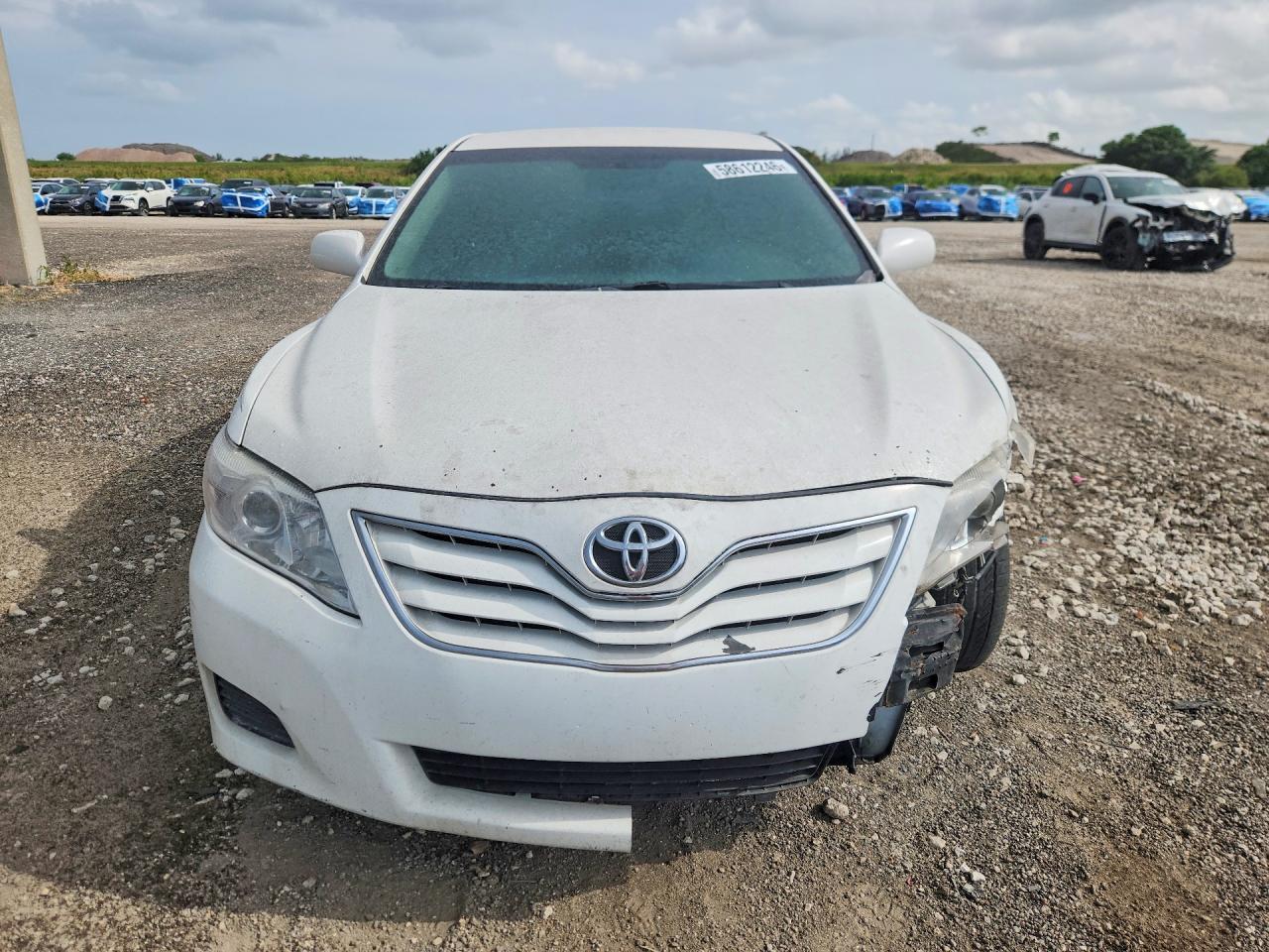 2011 Toyota Camry Base White vin: 4T1BF3EK7BU710622