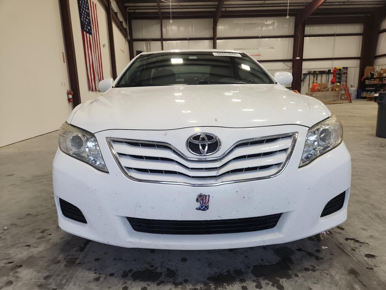 2011 Toyota Camry Le White vin: 4T1BF3EK7BU712838