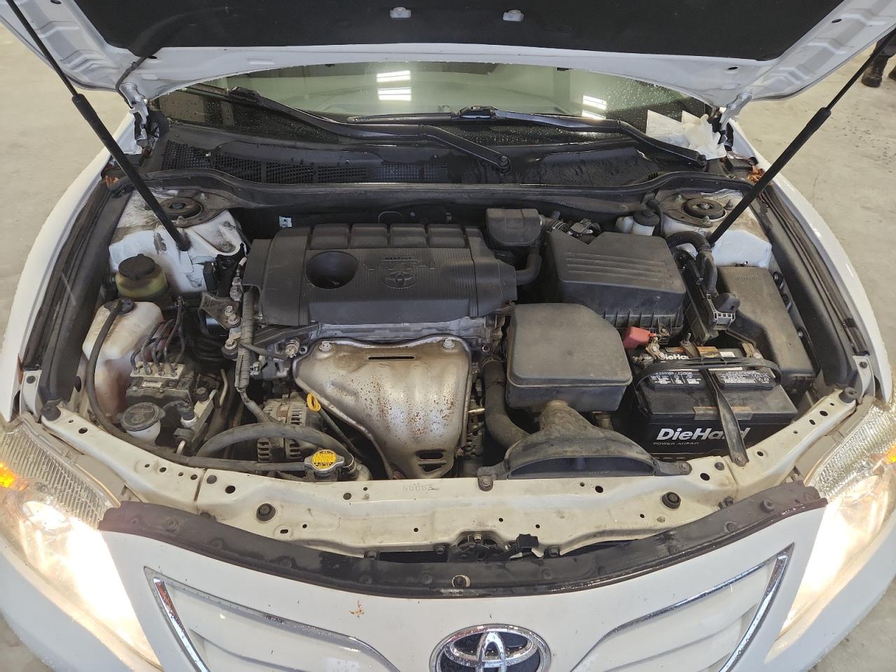 2011 Toyota Camry Le White vin: 4T1BF3EK7BU712838