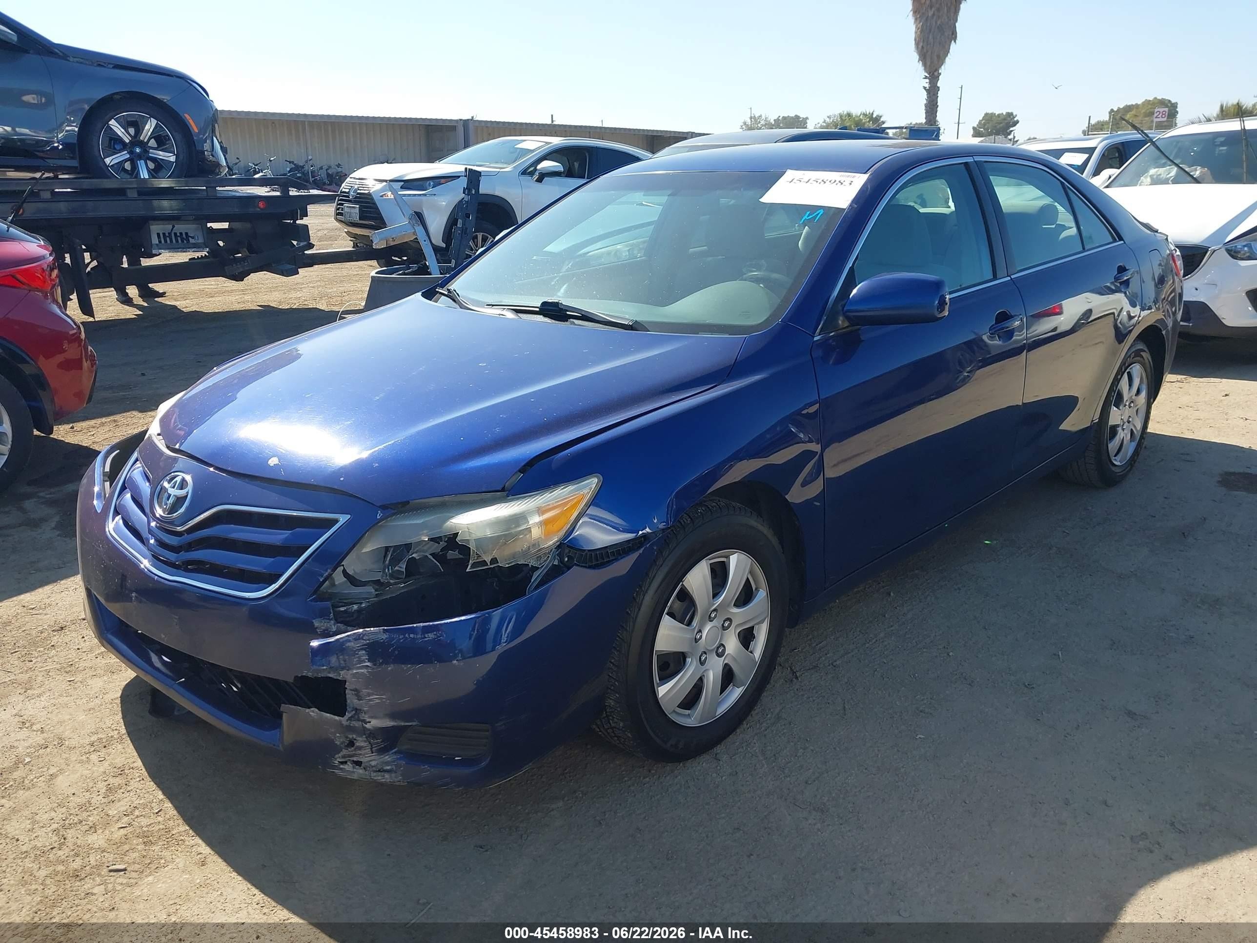 2011 Toyota Camry Le Blue vin: 4T1BF3EK7BU715481