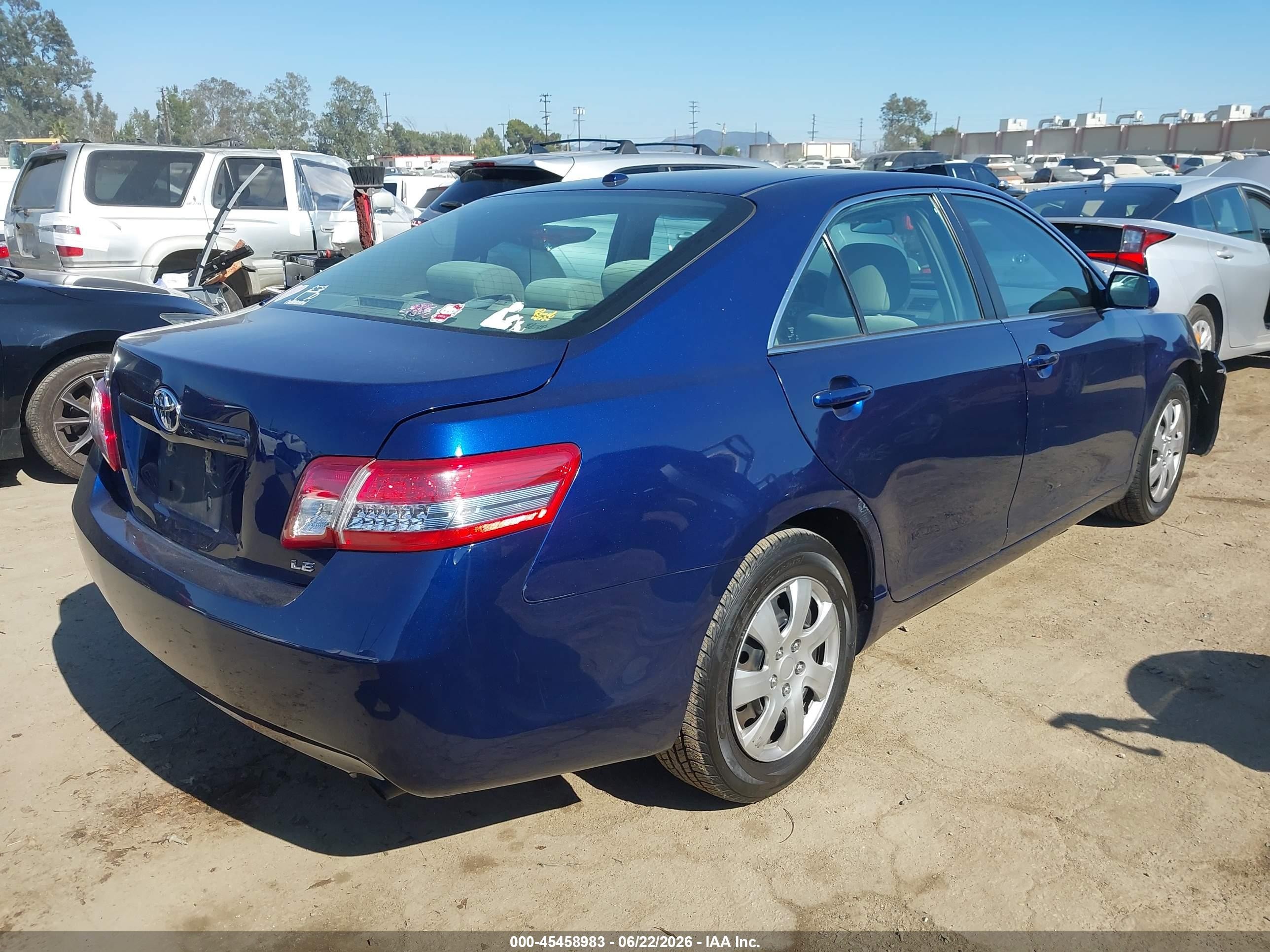 2011 Toyota Camry Le Blue vin: 4T1BF3EK7BU715481