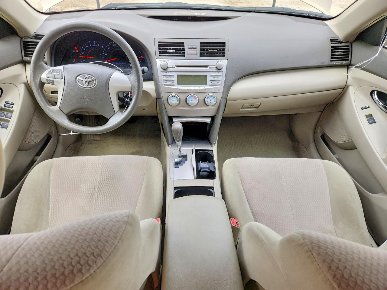 2011 Toyota Camry Le Gold vin: 4T1BF3EK7BU716887