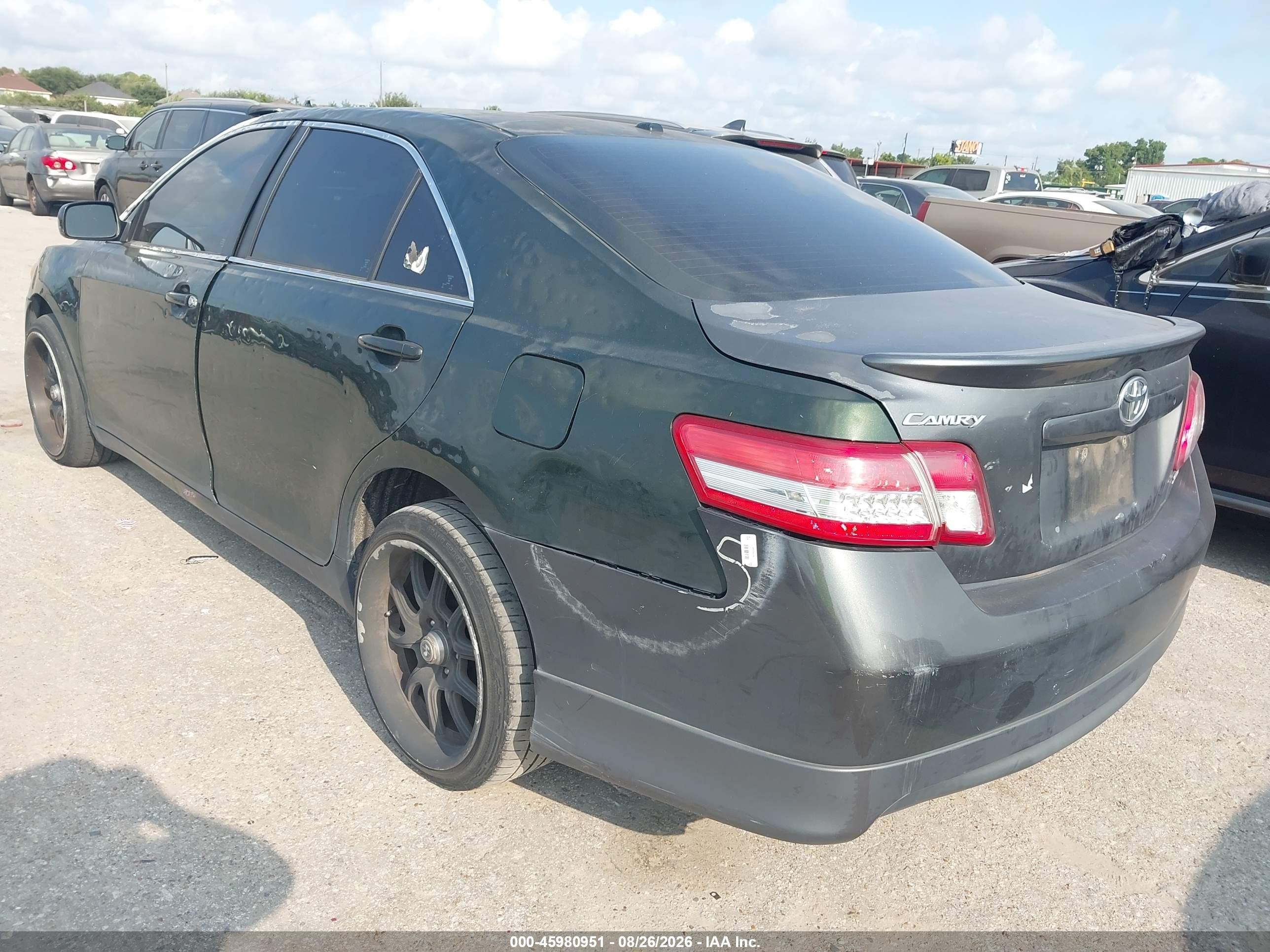 2011 Toyota Camry Le Gray vin: 4T1BF3EK7BU720132