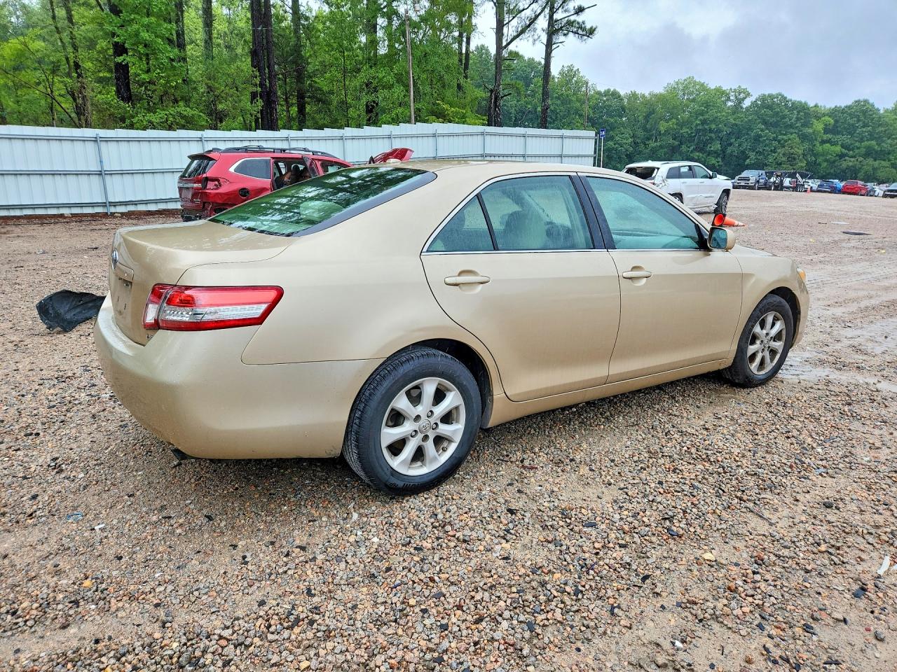 2011 Toyota Camry Le Золотой vin: 4T1BF3EK7BU735309