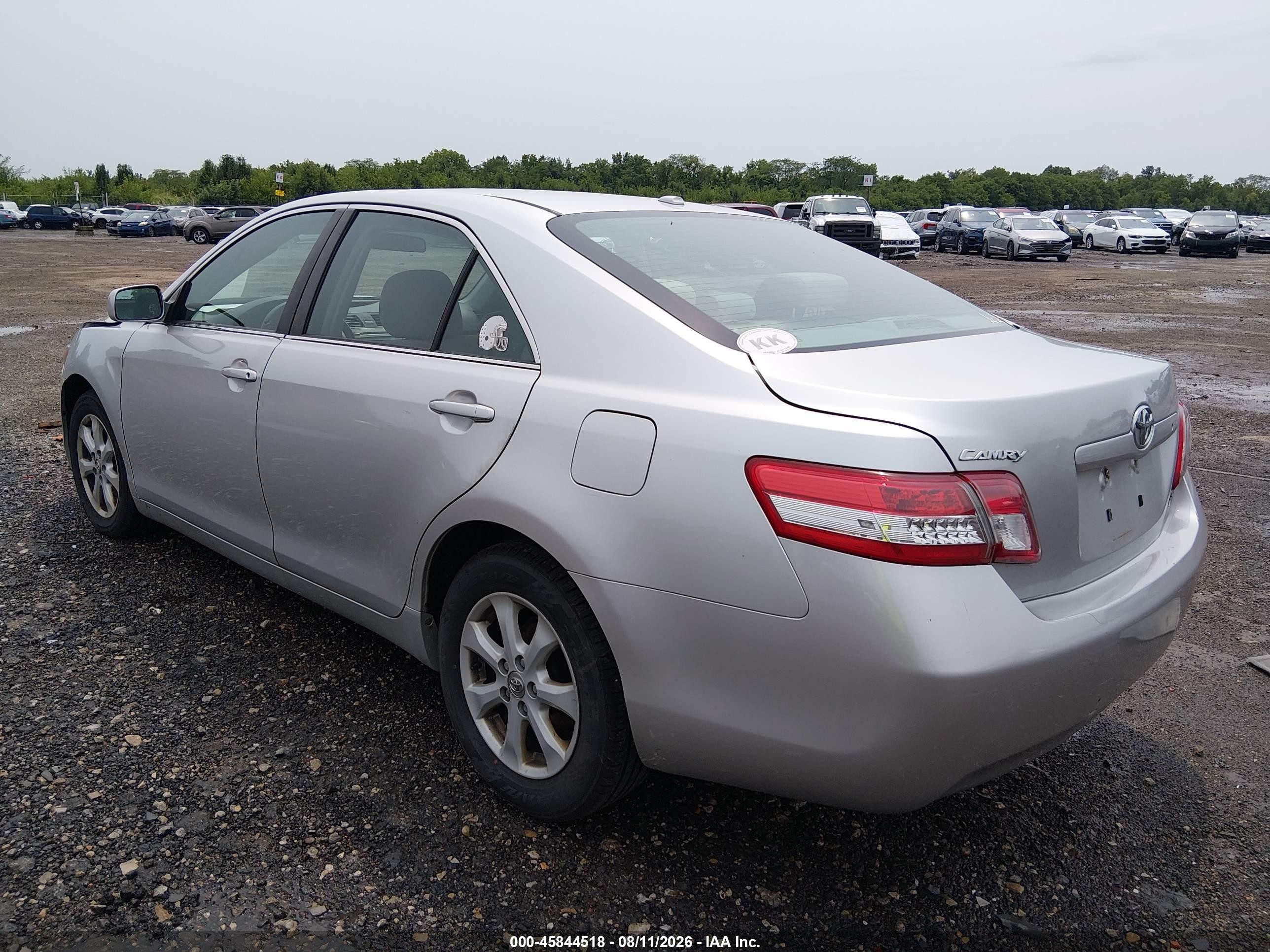 2011 Toyota Camry Le Серебряный vin: 4T1BF3EK7BU737612