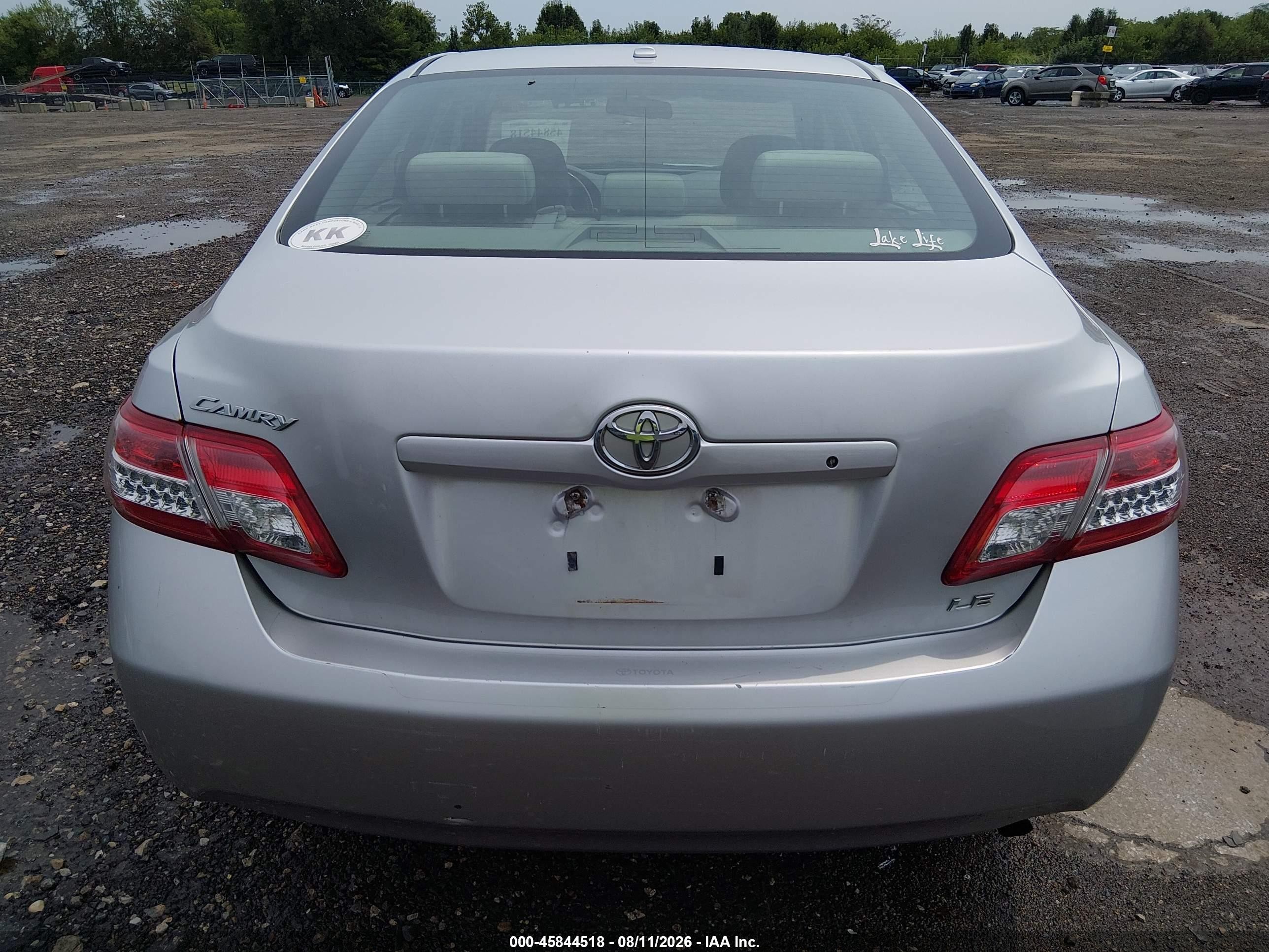 2011 Toyota Camry Le Серебряный vin: 4T1BF3EK7BU737612