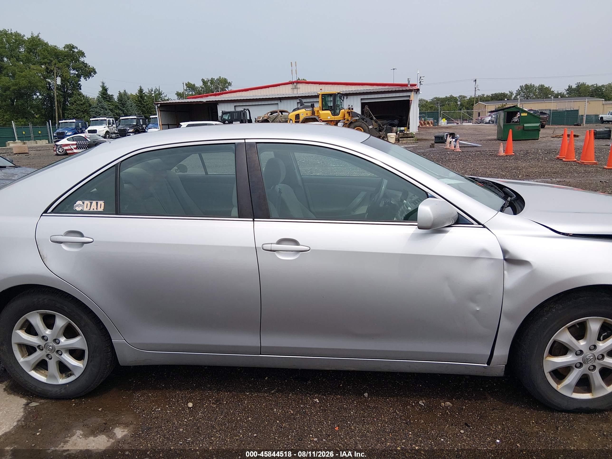 2011 Toyota Camry Le Серебряный vin: 4T1BF3EK7BU737612