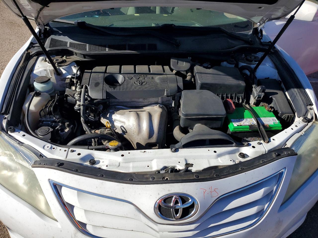 2011 Toyota Camry Base White vin: 4T1BF3EK7BU747654