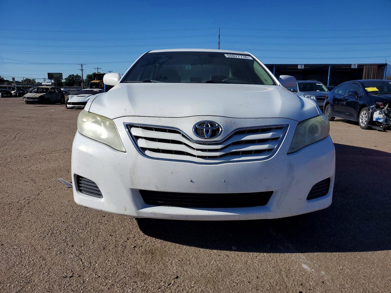 2011 Toyota Camry Base White vin: 4T1BF3EK7BU747654