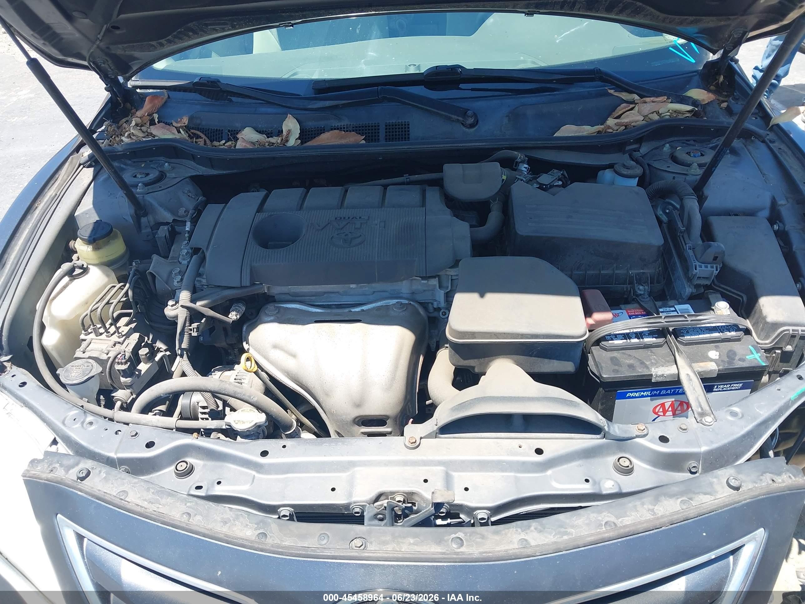 2011 Toyota Camry Le Gray vin: 4T1BF3EK7BU759609