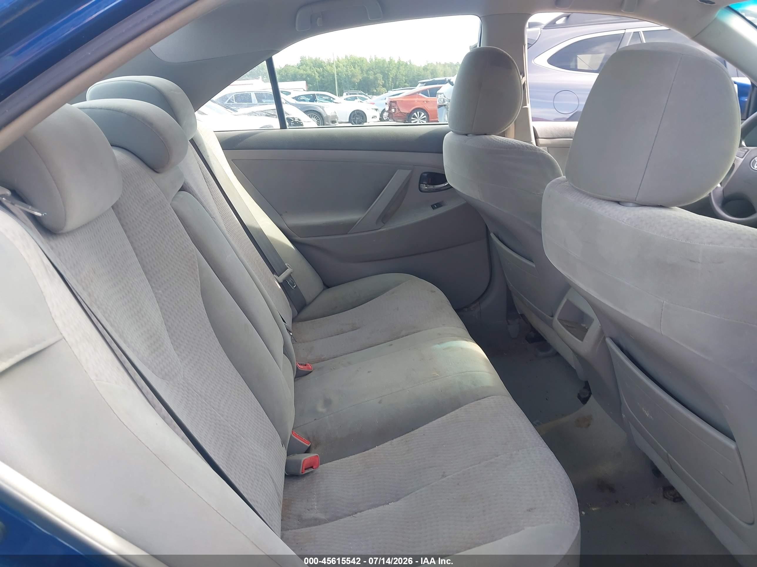 2011 Toyota Camry Le Blue vin: 4T1BF3EK7BU767421