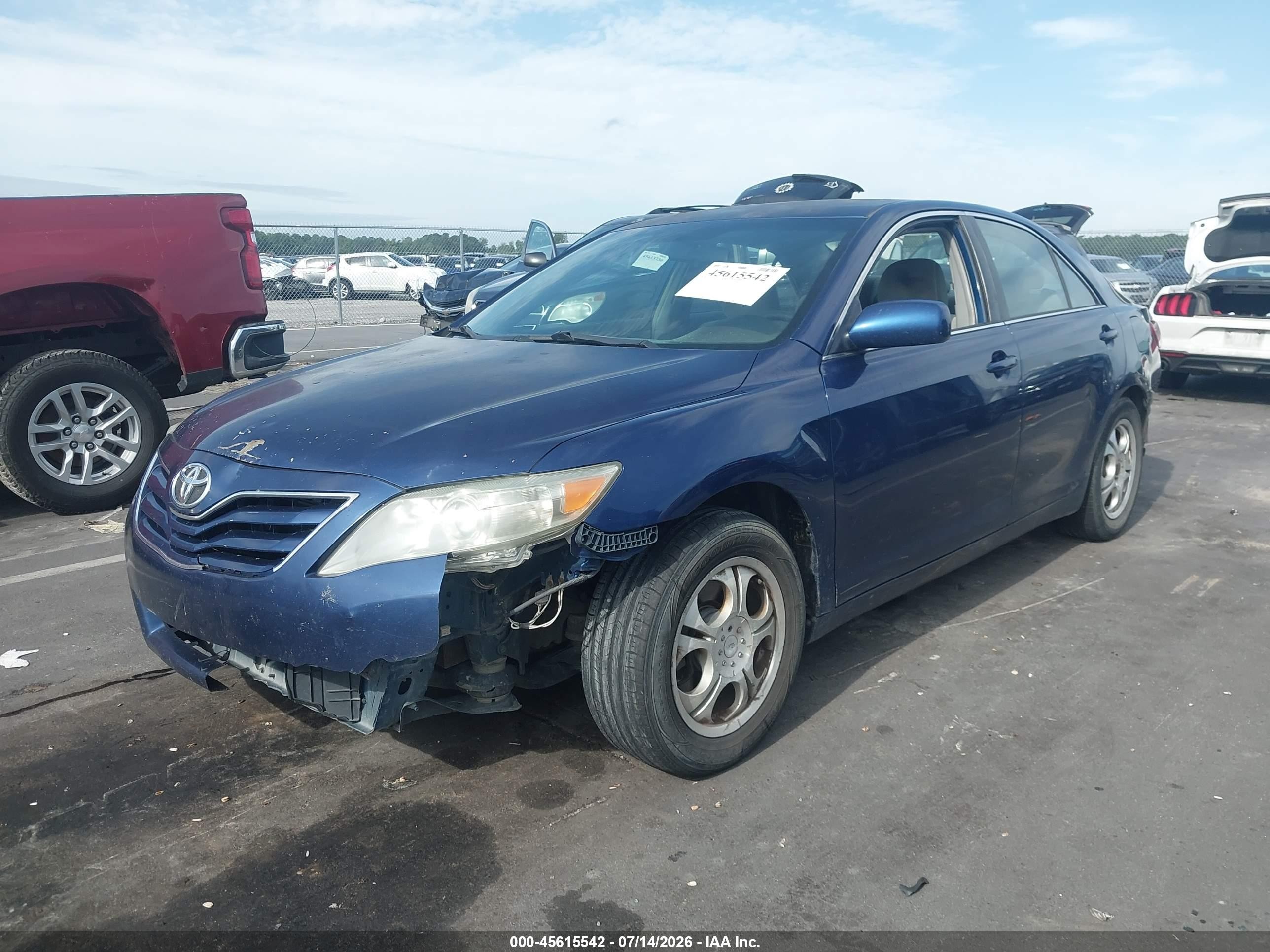 2011 Toyota Camry Le Blue vin: 4T1BF3EK7BU767421