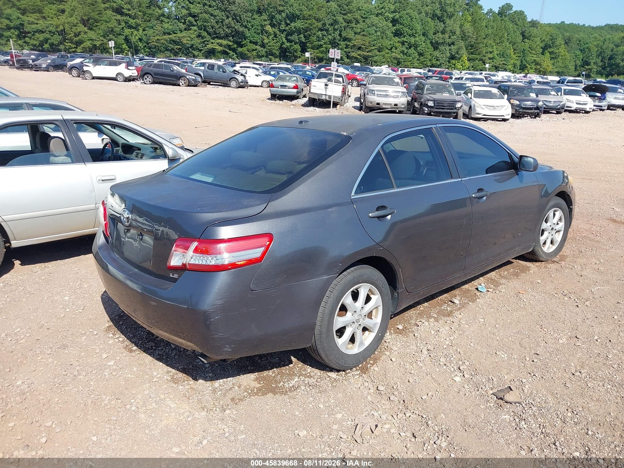2011 Toyota Camry Le Gray vin: 4T1BF3EK7BU776880