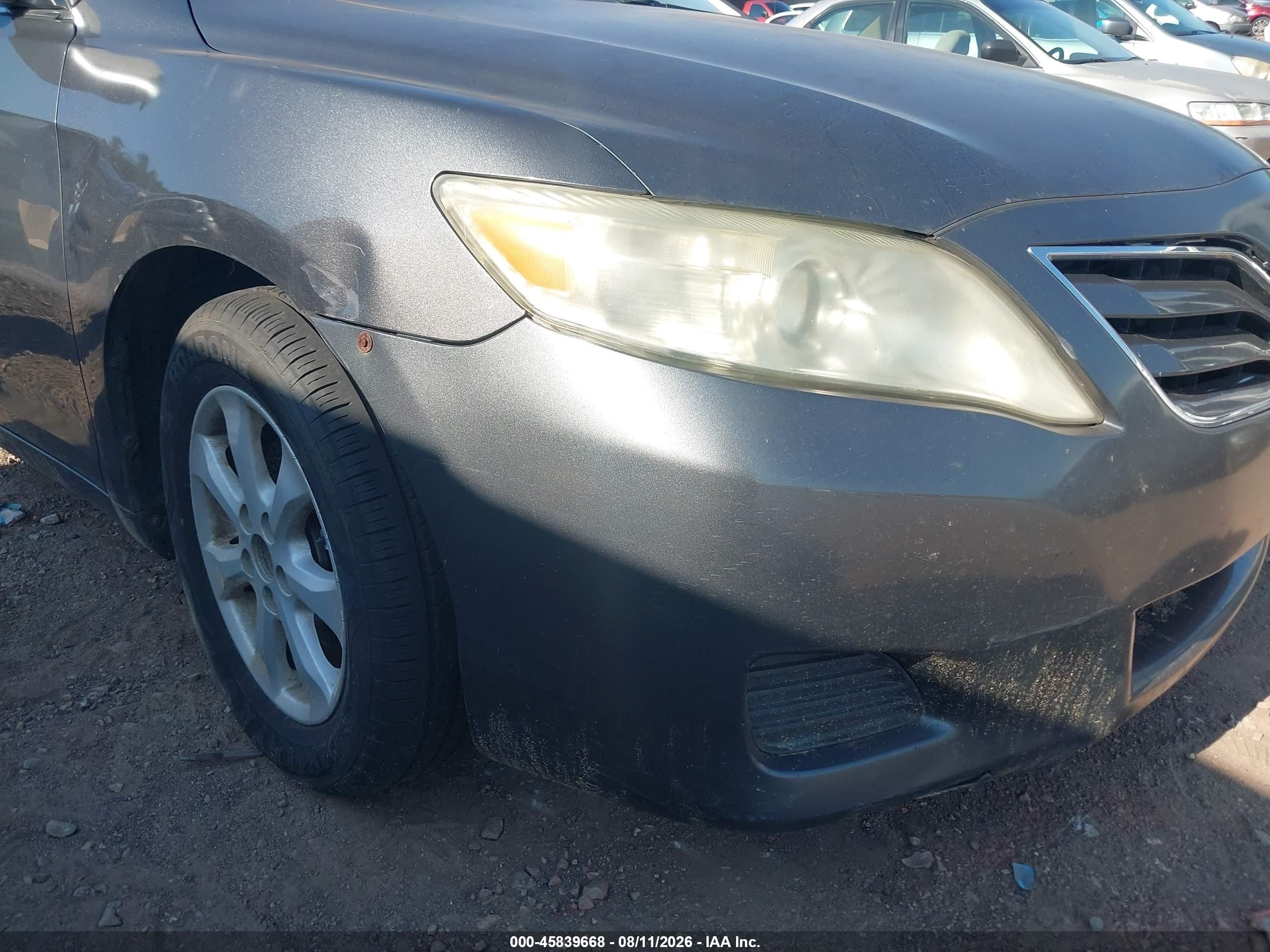 2011 Toyota Camry Le Gray vin: 4T1BF3EK7BU776880