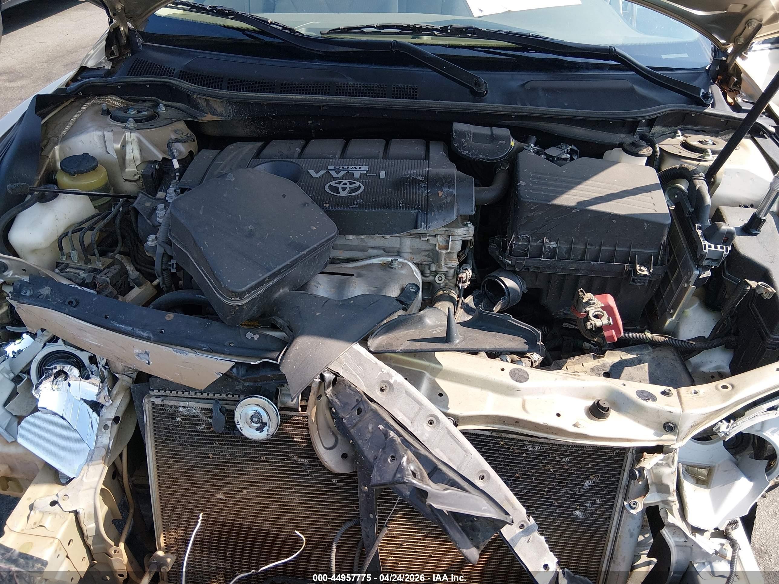 2010 Toyota Camry Le Gold vin: 4T1BF3EK8AU005990