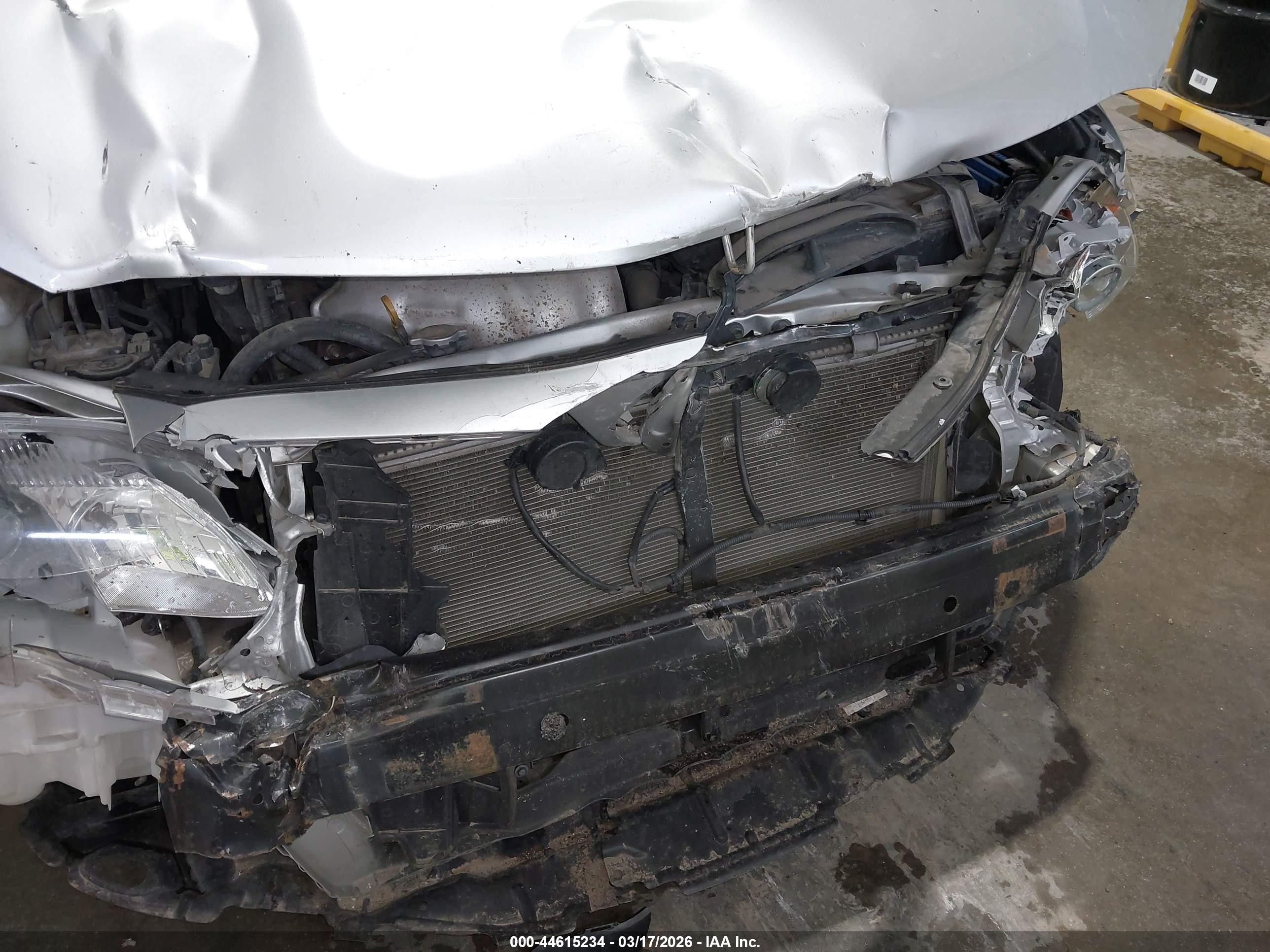 2010 Toyota Camry Se Silver vin: 4T1BF3EK8AU041601