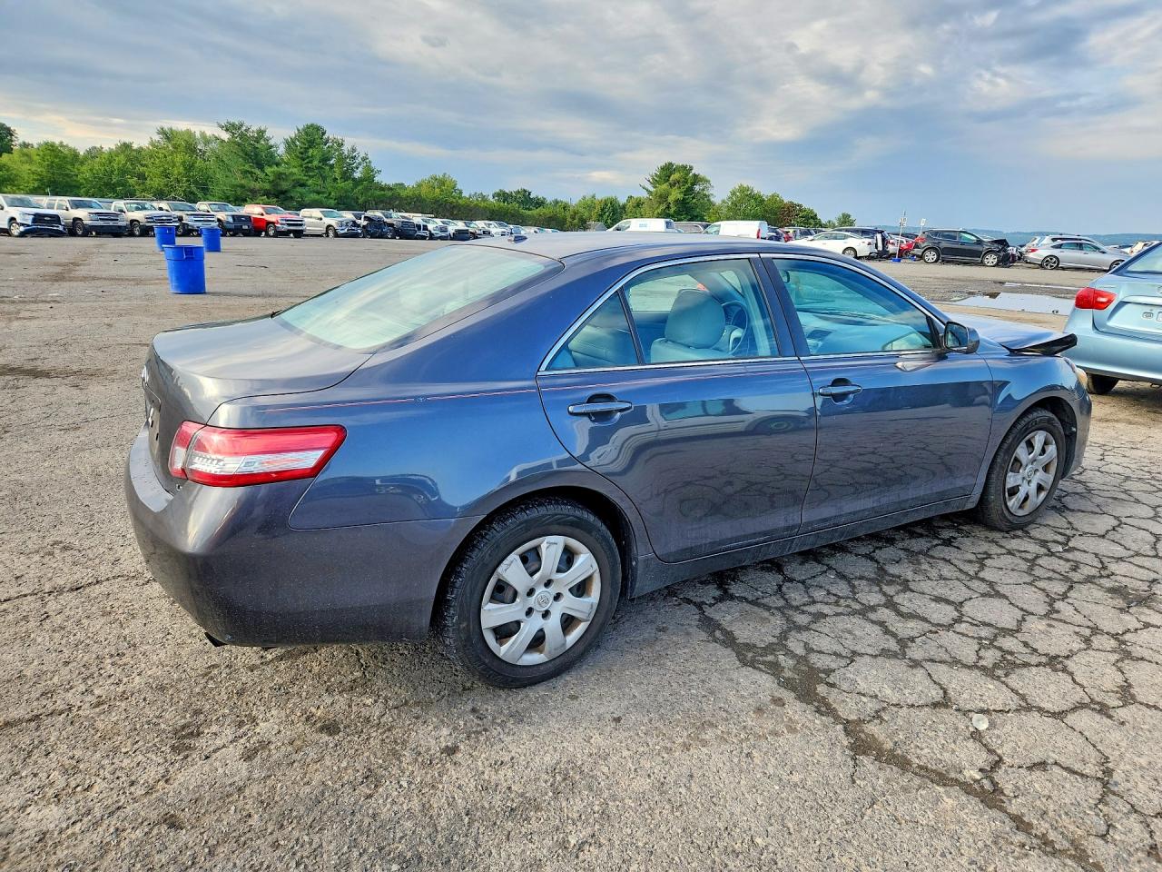2010 Toyota Camry Le Серый vin: 4T1BF3EK8AU045406