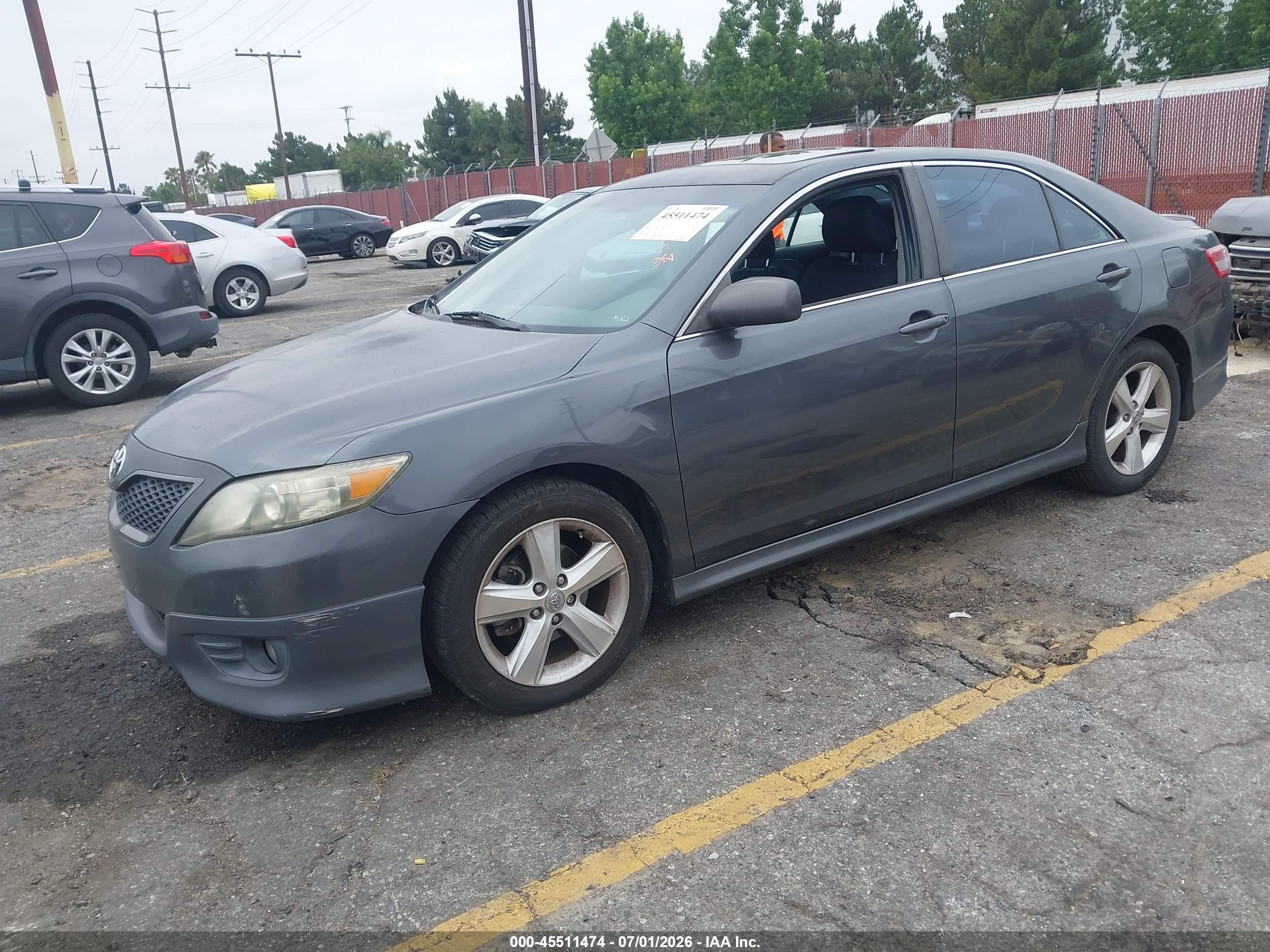 2010 Toyota Camry Se Gray vin: 4T1BF3EK8AU060147