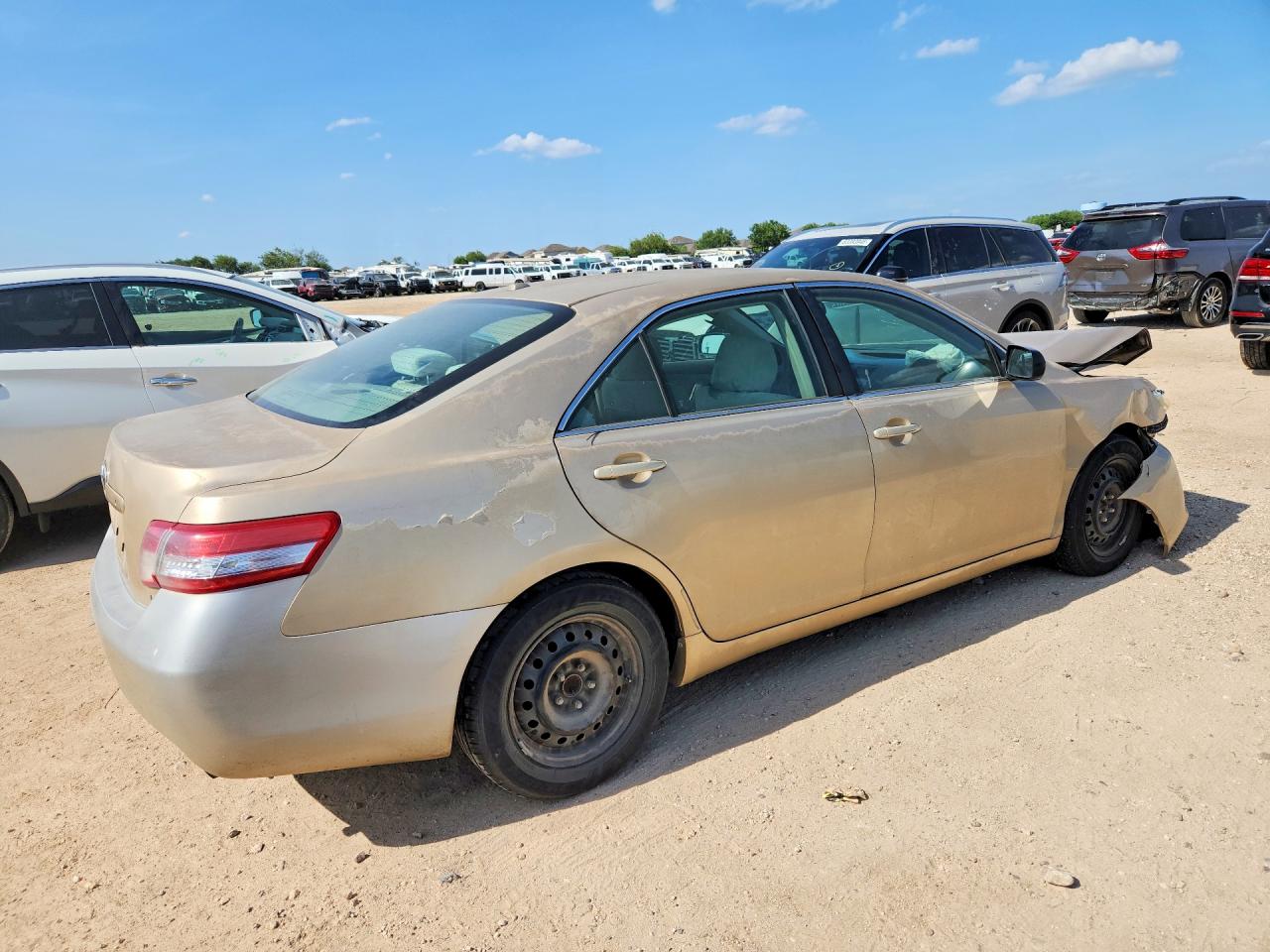 2010 Toyota Camry Le Beige vin: 4T1BF3EK8AU070175