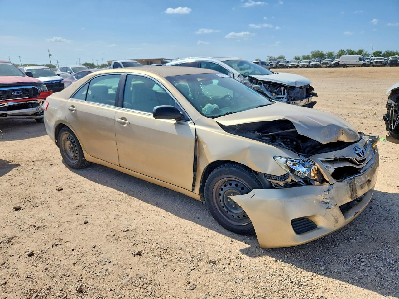 2010 Toyota Camry Le Beige vin: 4T1BF3EK8AU070175