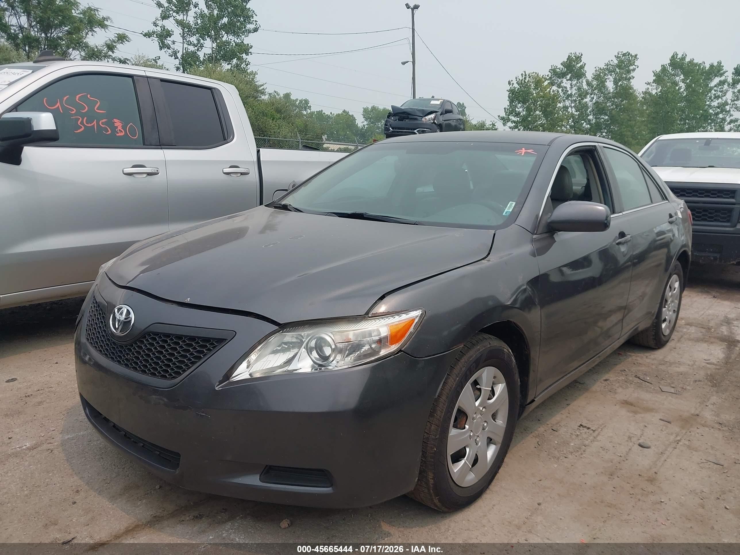 2010 Toyota Camry Le Gray vin: 4T1BF3EK8AU100503