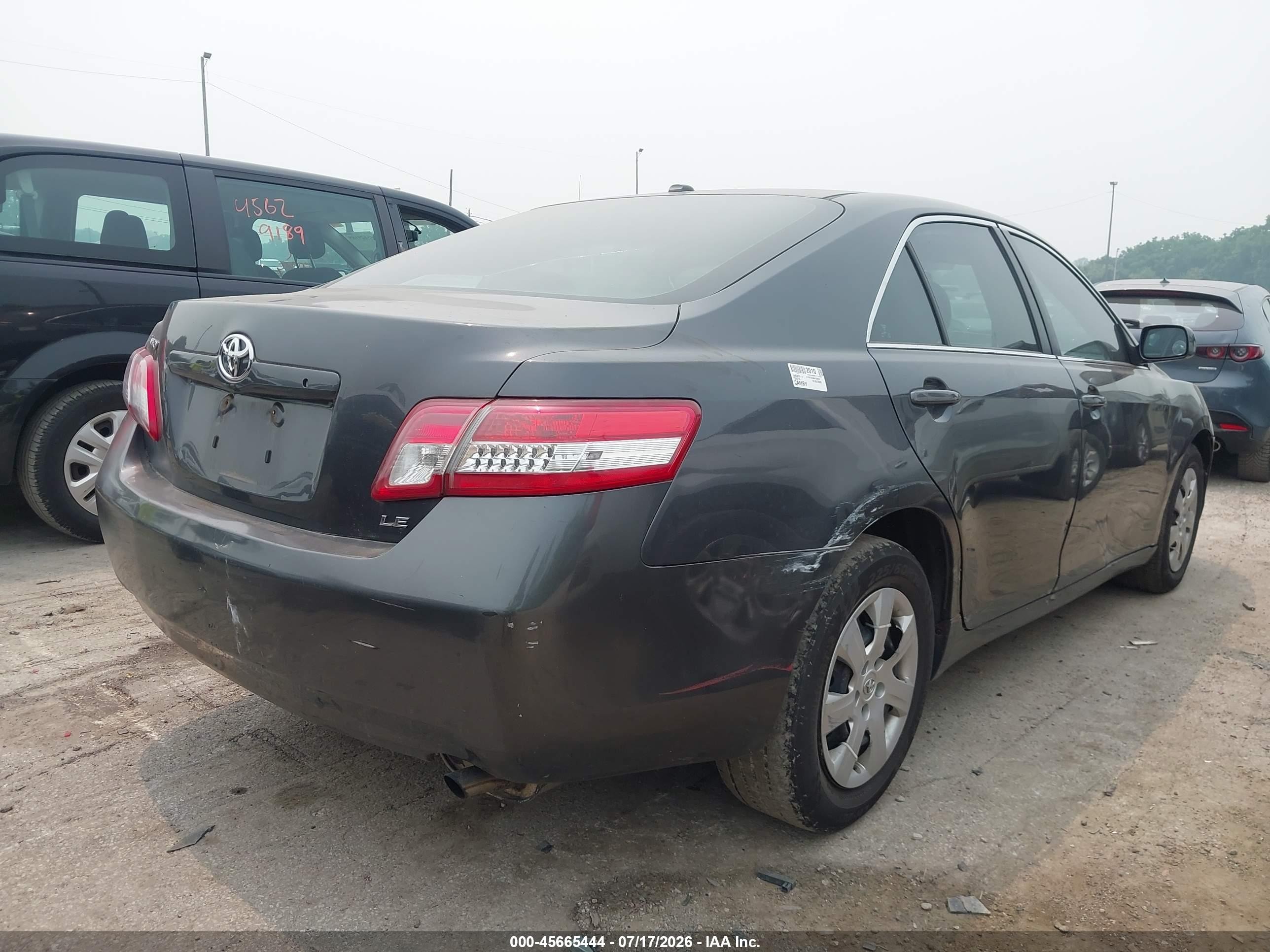 2010 Toyota Camry Le Gray vin: 4T1BF3EK8AU100503