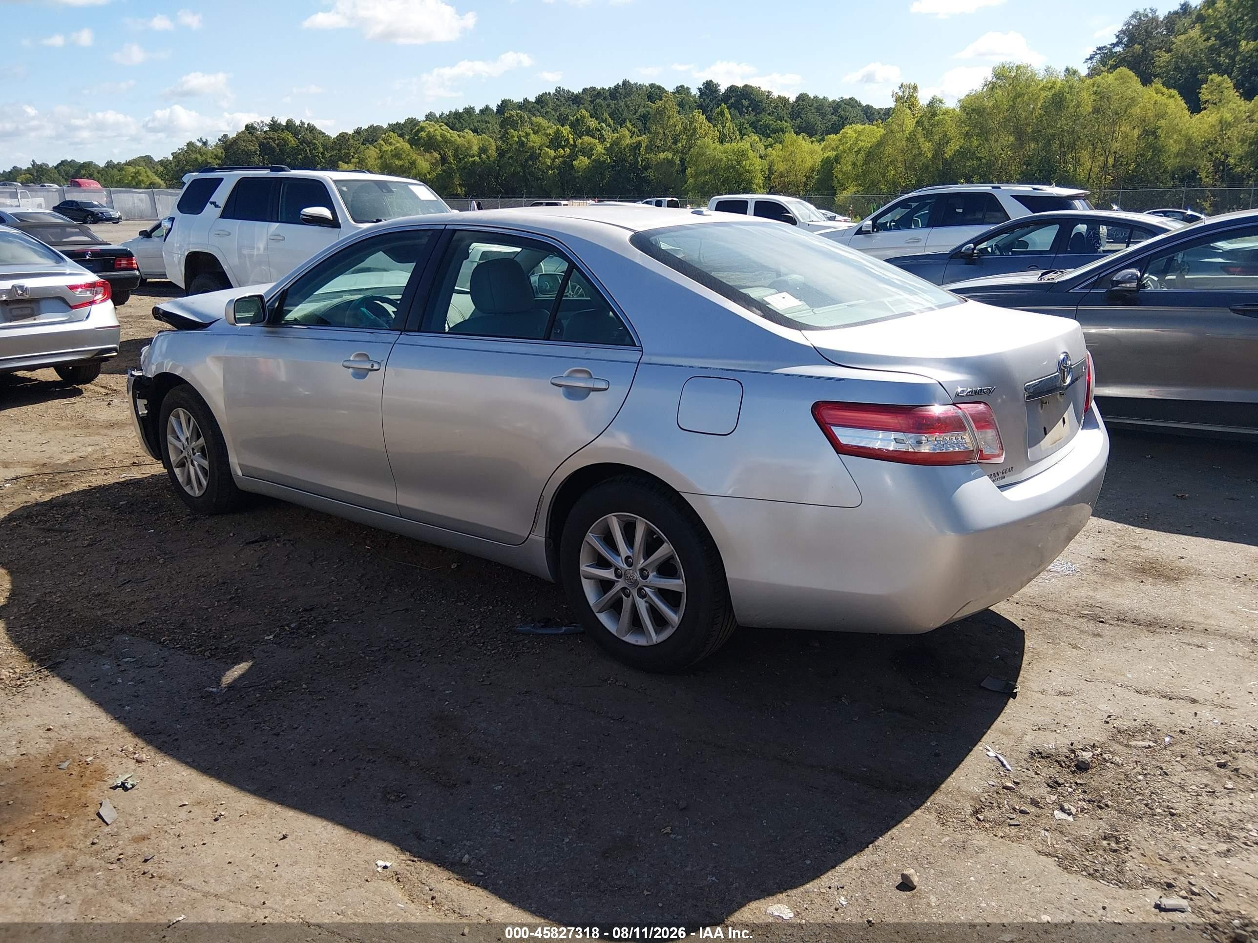 2010 Toyota Camry Xle Silver vin: 4T1BF3EK8AU102123