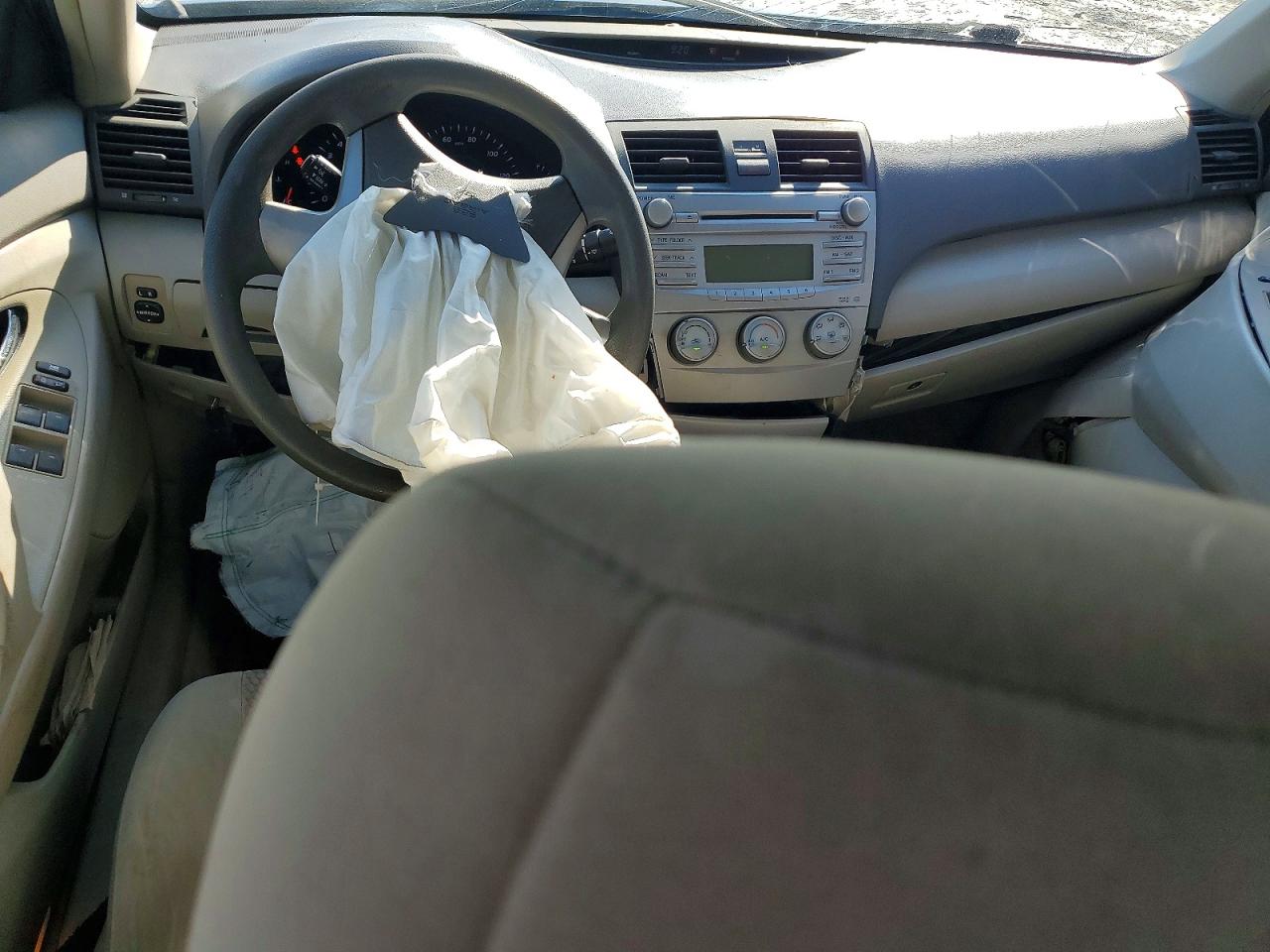 2010 Toyota Camry Le Gray vin: 4T1BF3EK8AU110609