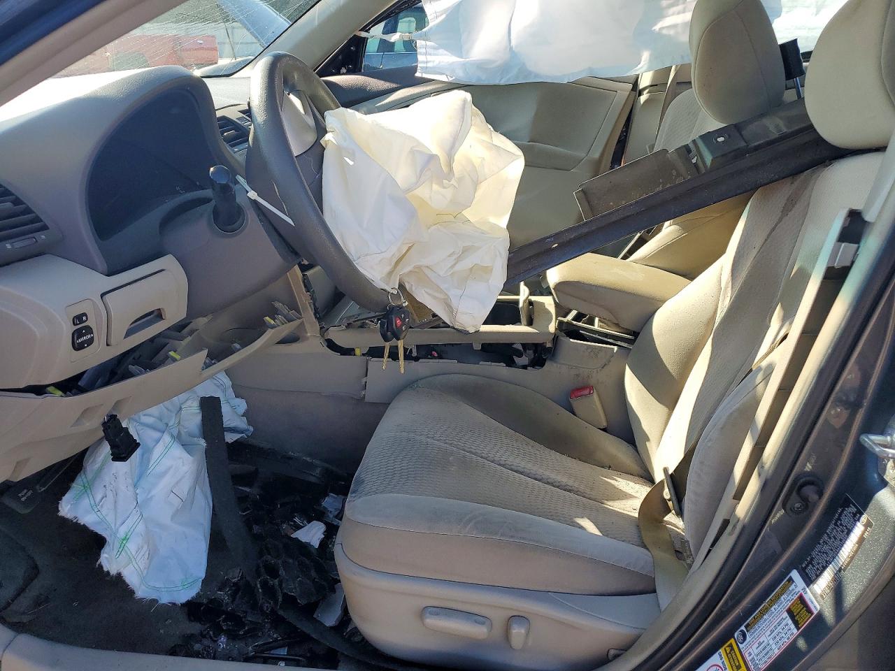 2010 Toyota Camry Le Gray vin: 4T1BF3EK8AU110609