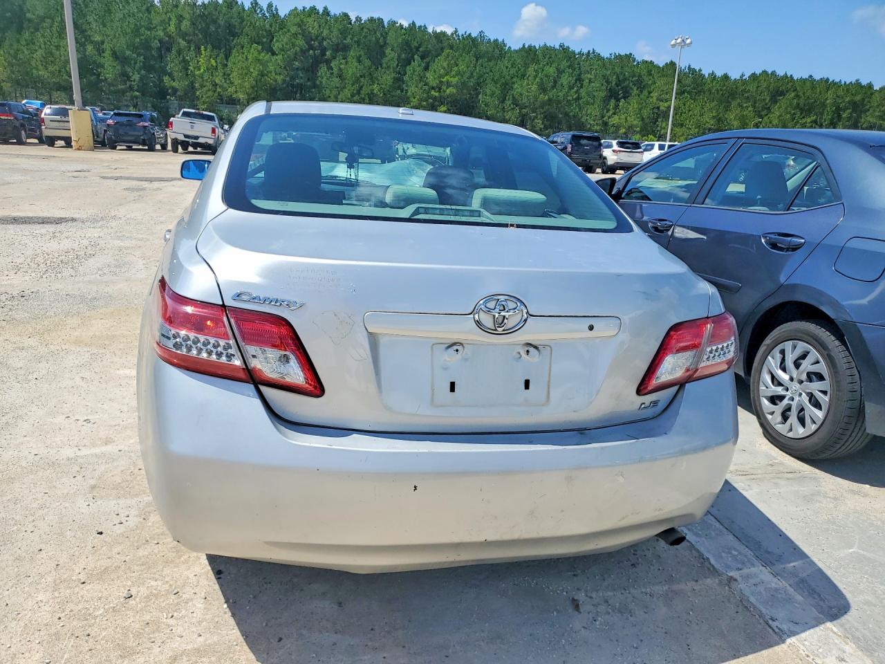 2010 Toyota Camry Se Silver vin: 4T1BF3EK8AU502229